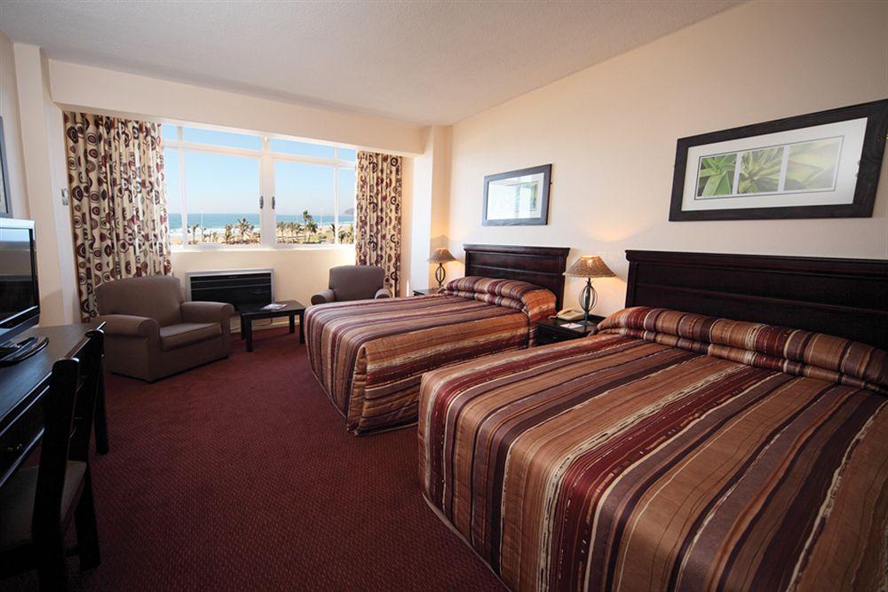 Habitación Tropicana Hotel
