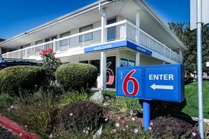 Alojamiento - Motel 6 Reno Airport Sparks