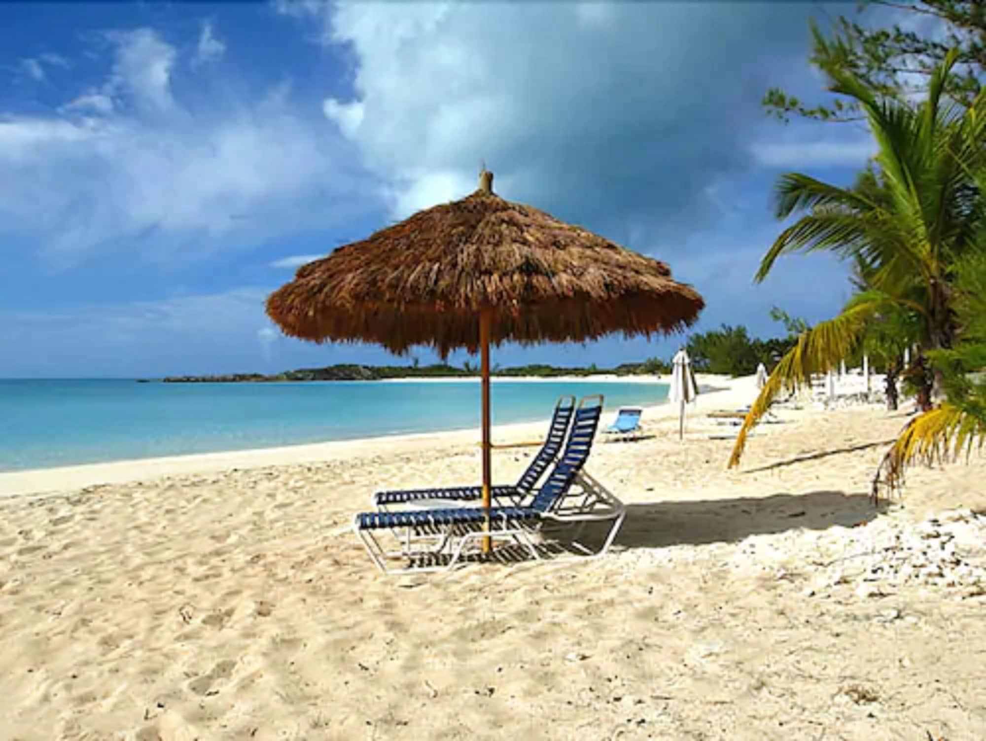 Playa Fernandez Bay Village