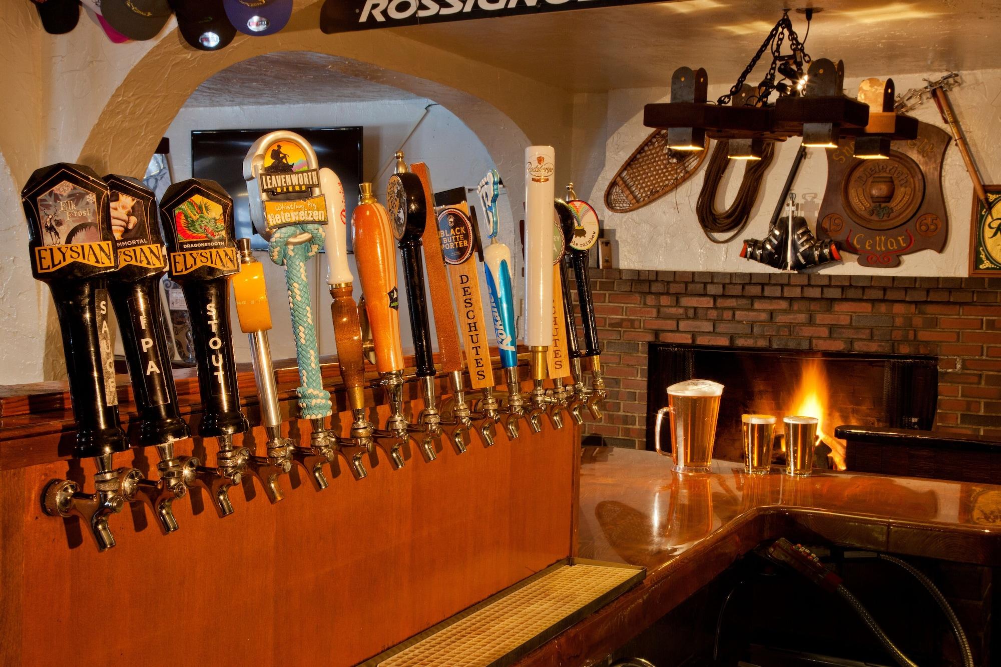 Bar/Salón Crystal Mountain Hotels