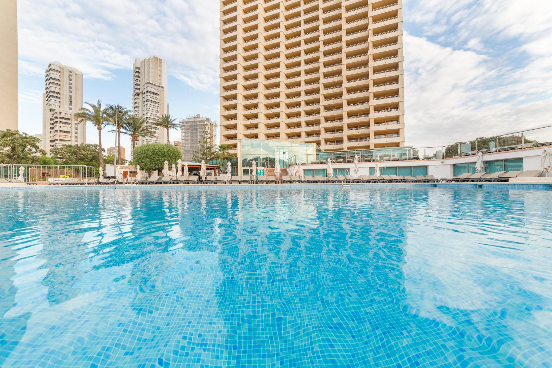 Vista Exterior Sandos Benidorm Suites
