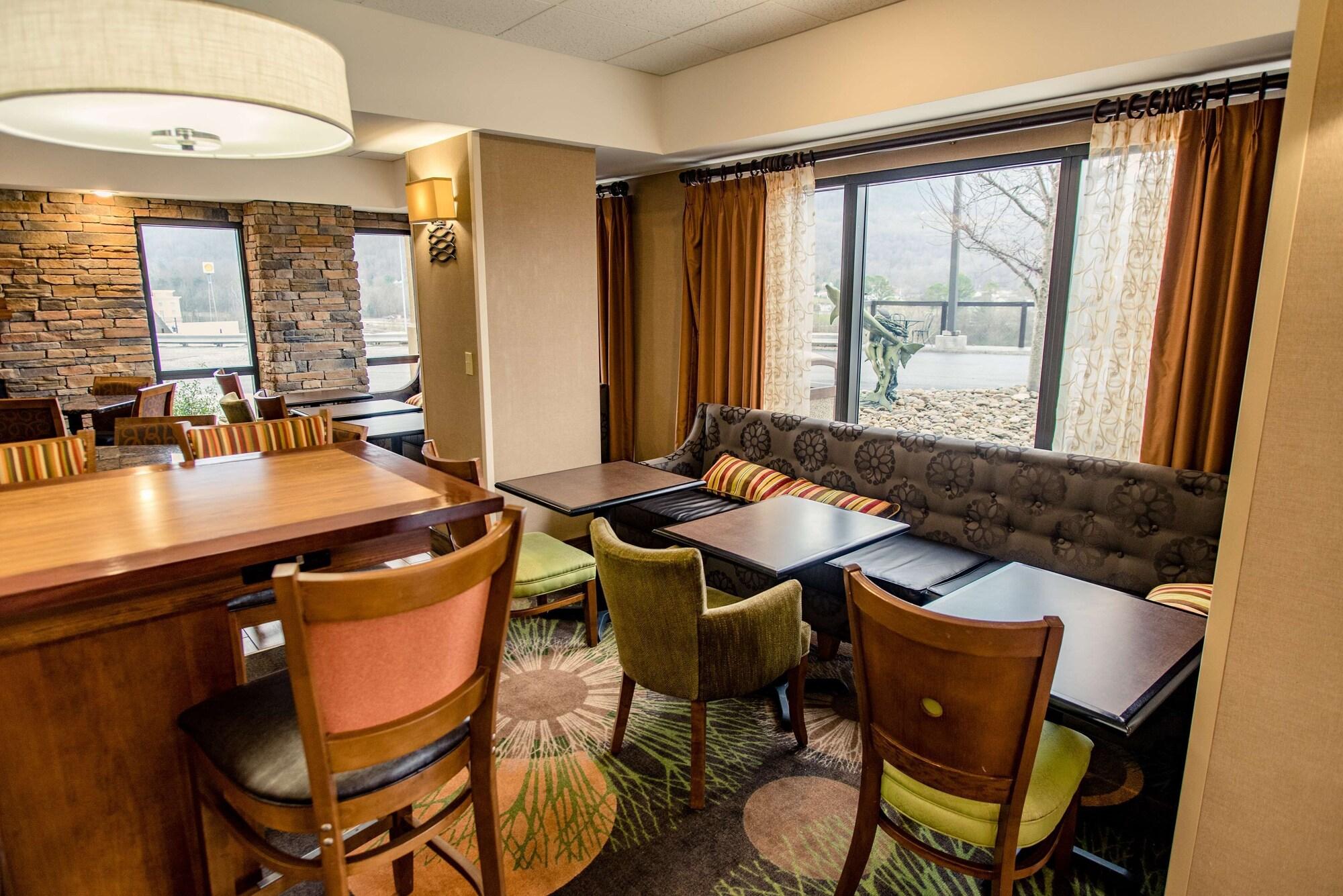 Restaurant Hampton Inn Caryville-I-75/Cove Lake-State Park
