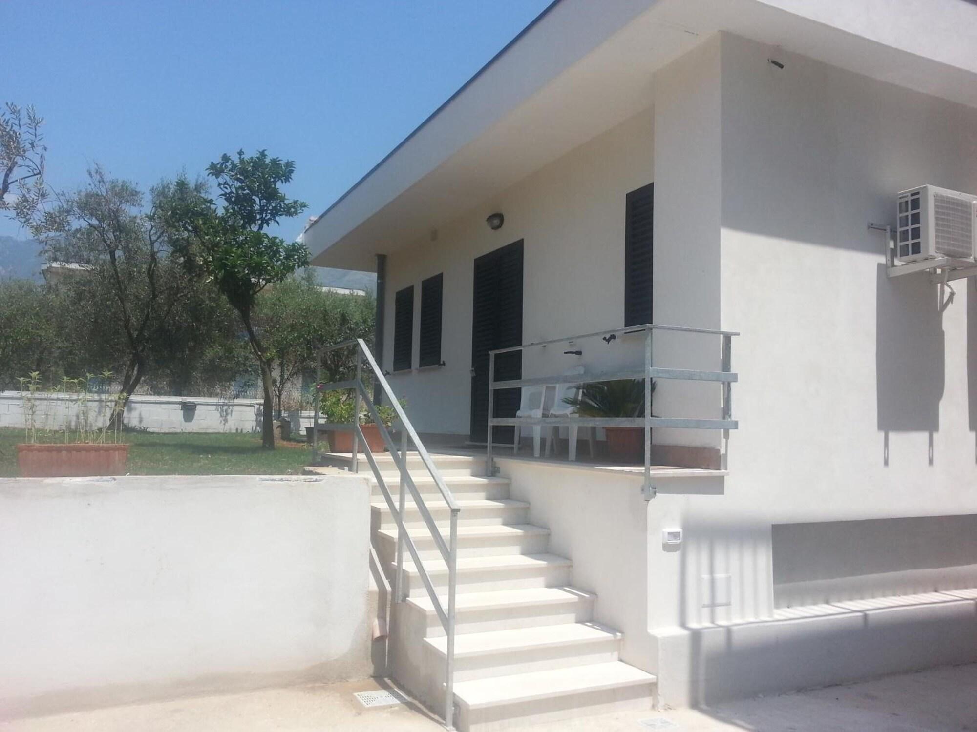 Vista Exterior B&B Il Girasole