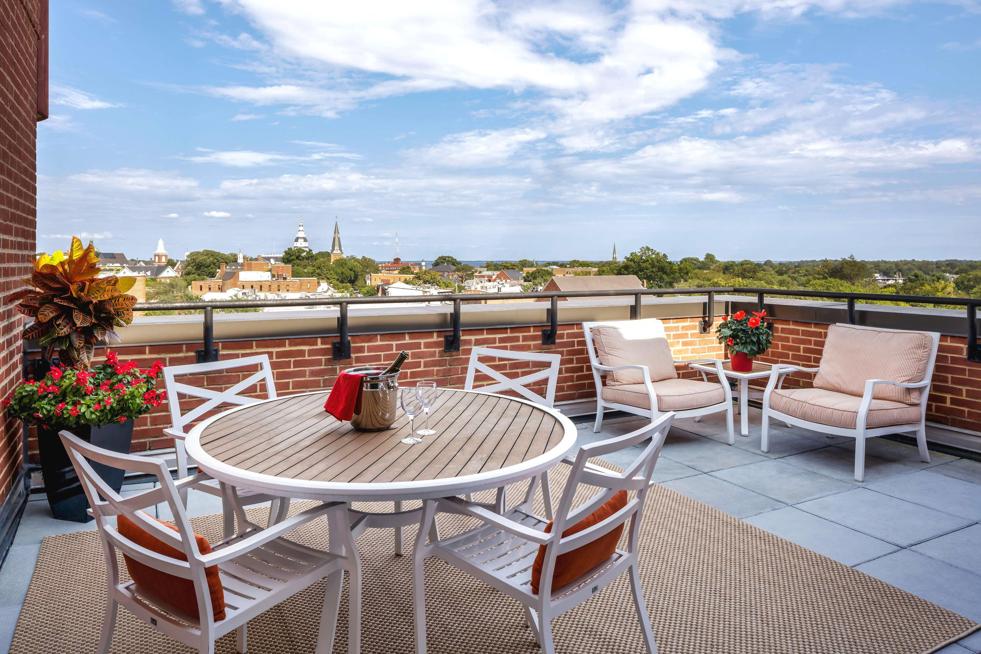 Vista Exterior Graduate by Hilton Annapolis