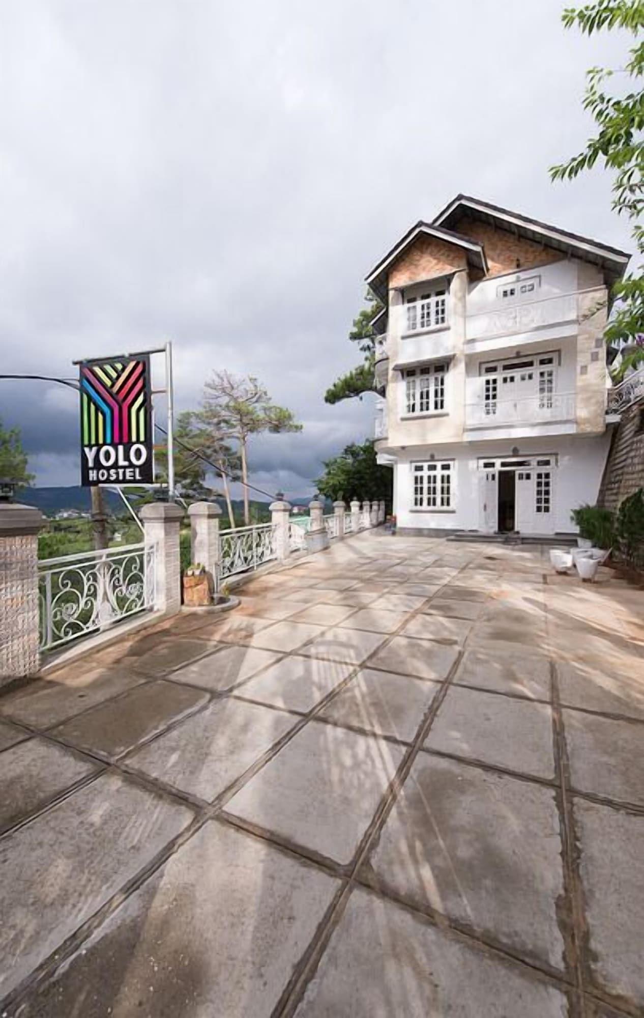 Vista Exterior Yolo Camping House - Hostel