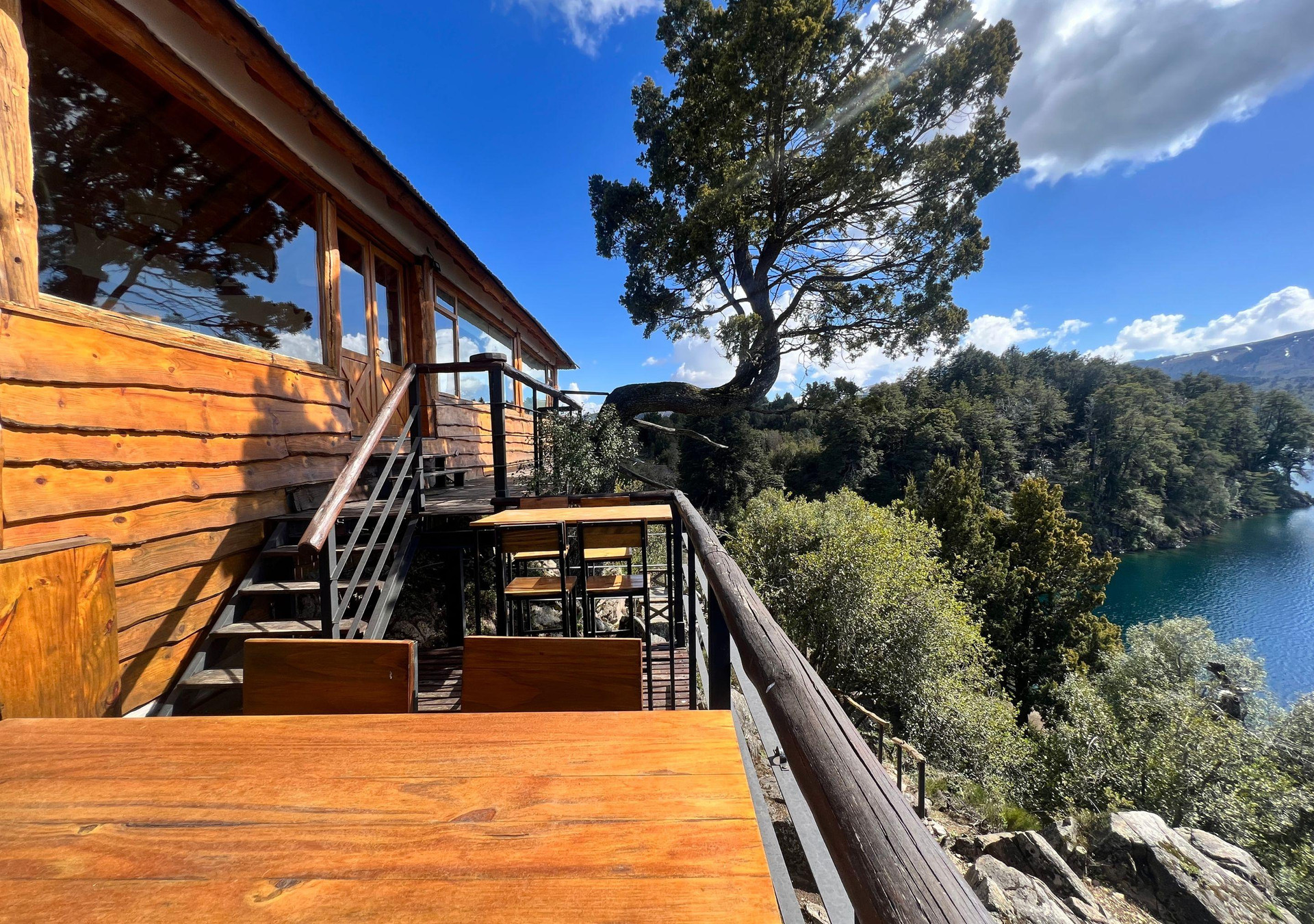 Varios La Balconada by DOT Boutique