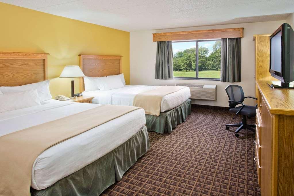 Habitación AmericInn by Wyndham Aberdeen - Event Center