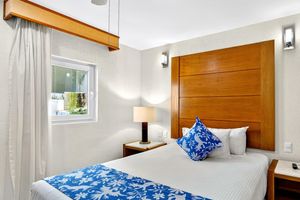 Alquiler Vacacional - Luxury Hillside Suite With Infinity Pool, Ocean Views, hot tub & Terrace Seating