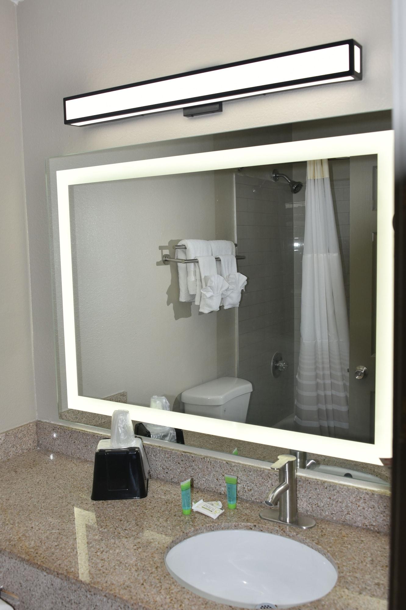 Equipamiento de Habitación Super 8 by Wyndham Biloxi