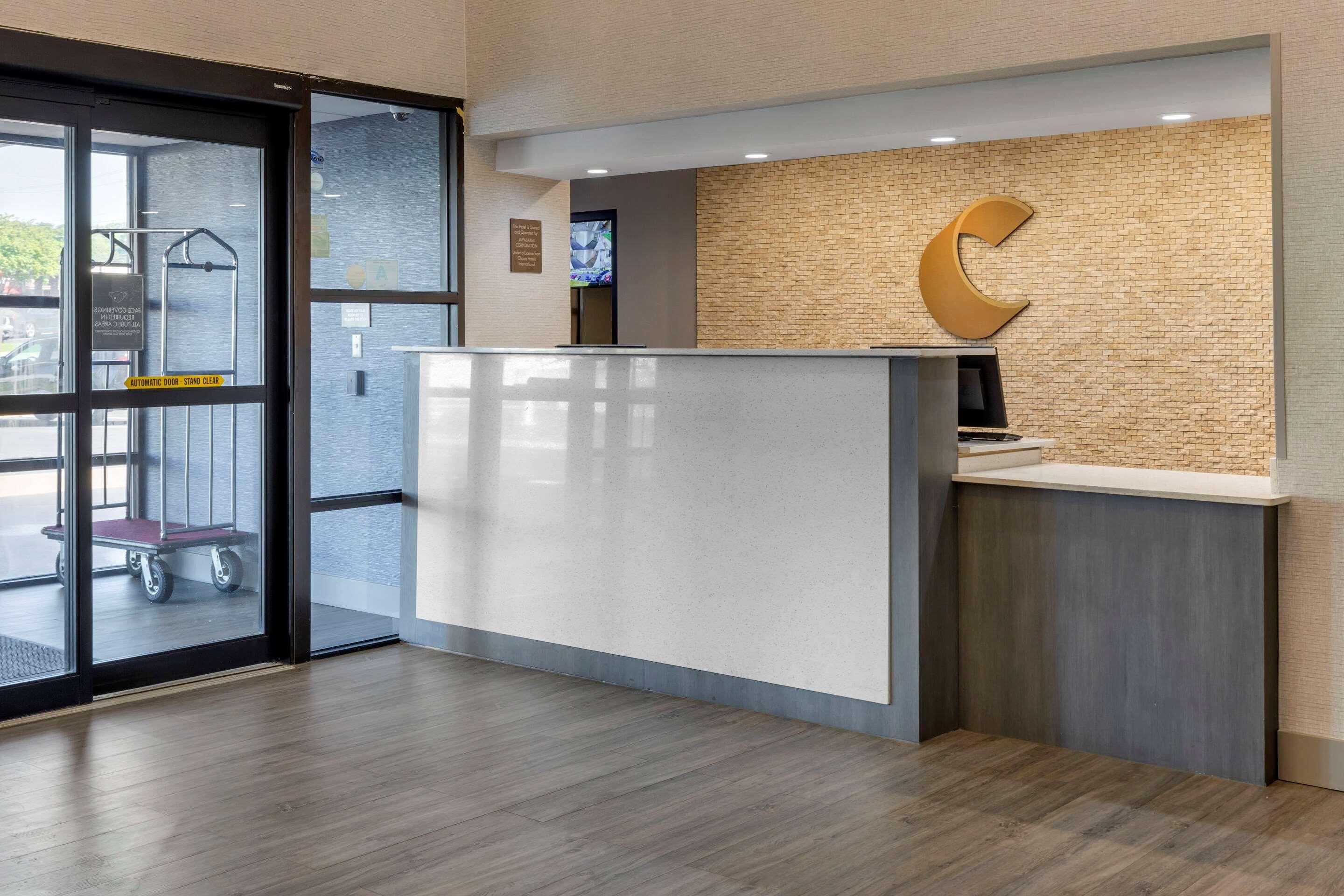 Vista Lobby Comfort Inn & Suites Greer - Greenville