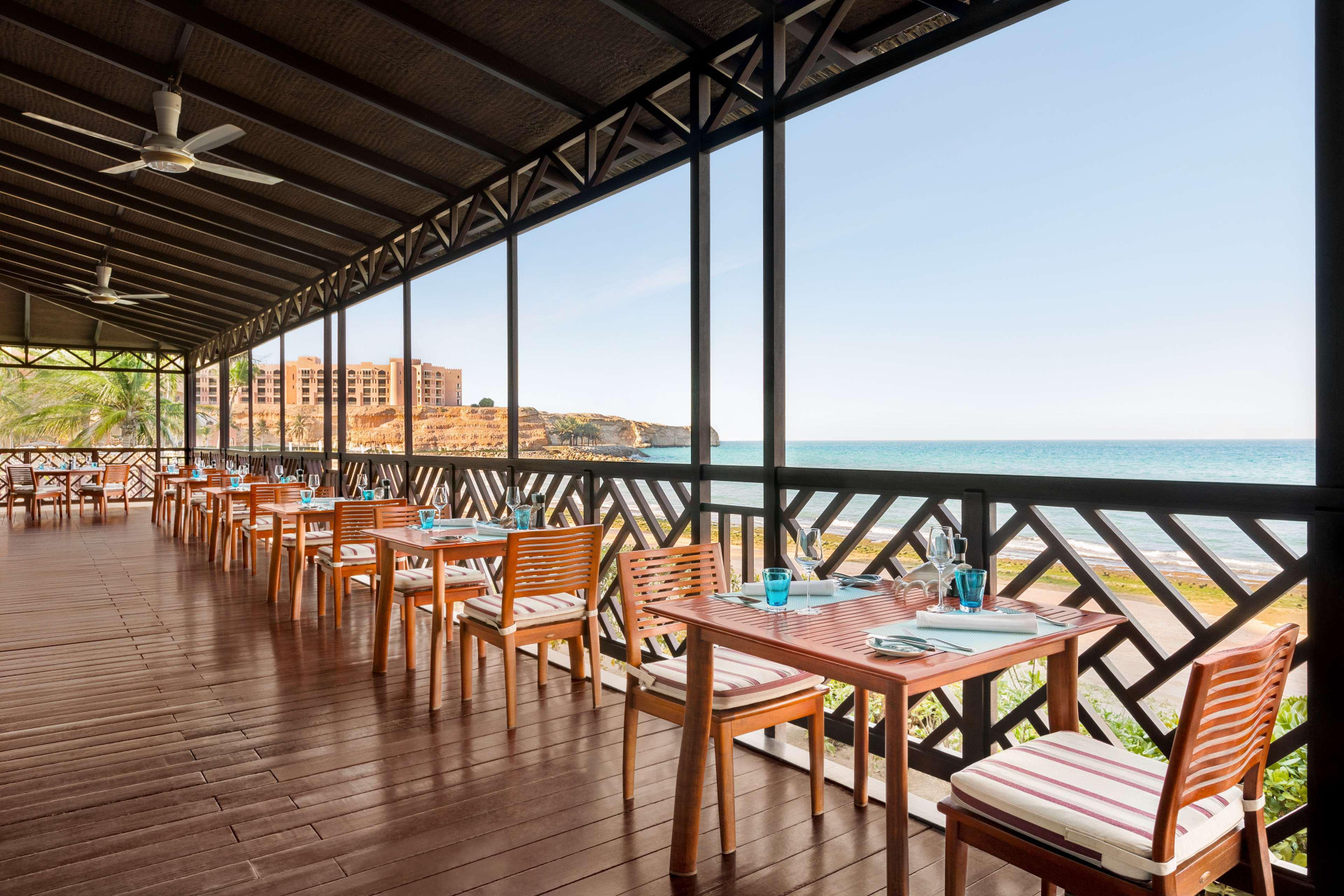 Restaurant Doubletree By Hilton Muscat Al Waha