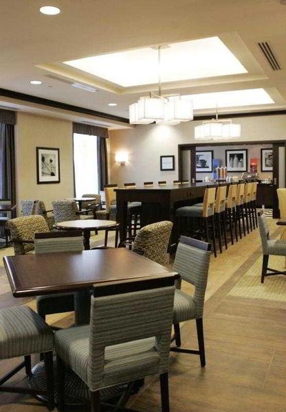 Hampton Inn by Hilton Toronto Airport Corporate Centre