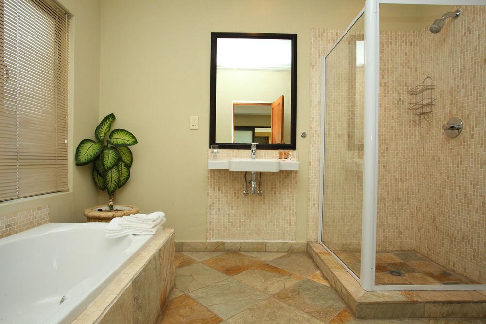 Equipamiento de Habitación 12 on Hillel Guest Manor