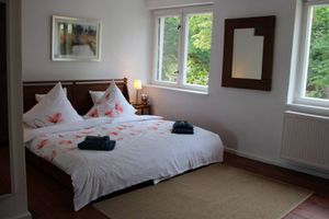 Alquiler Vacacional - Historic courtyard on the water with private jetty and boat