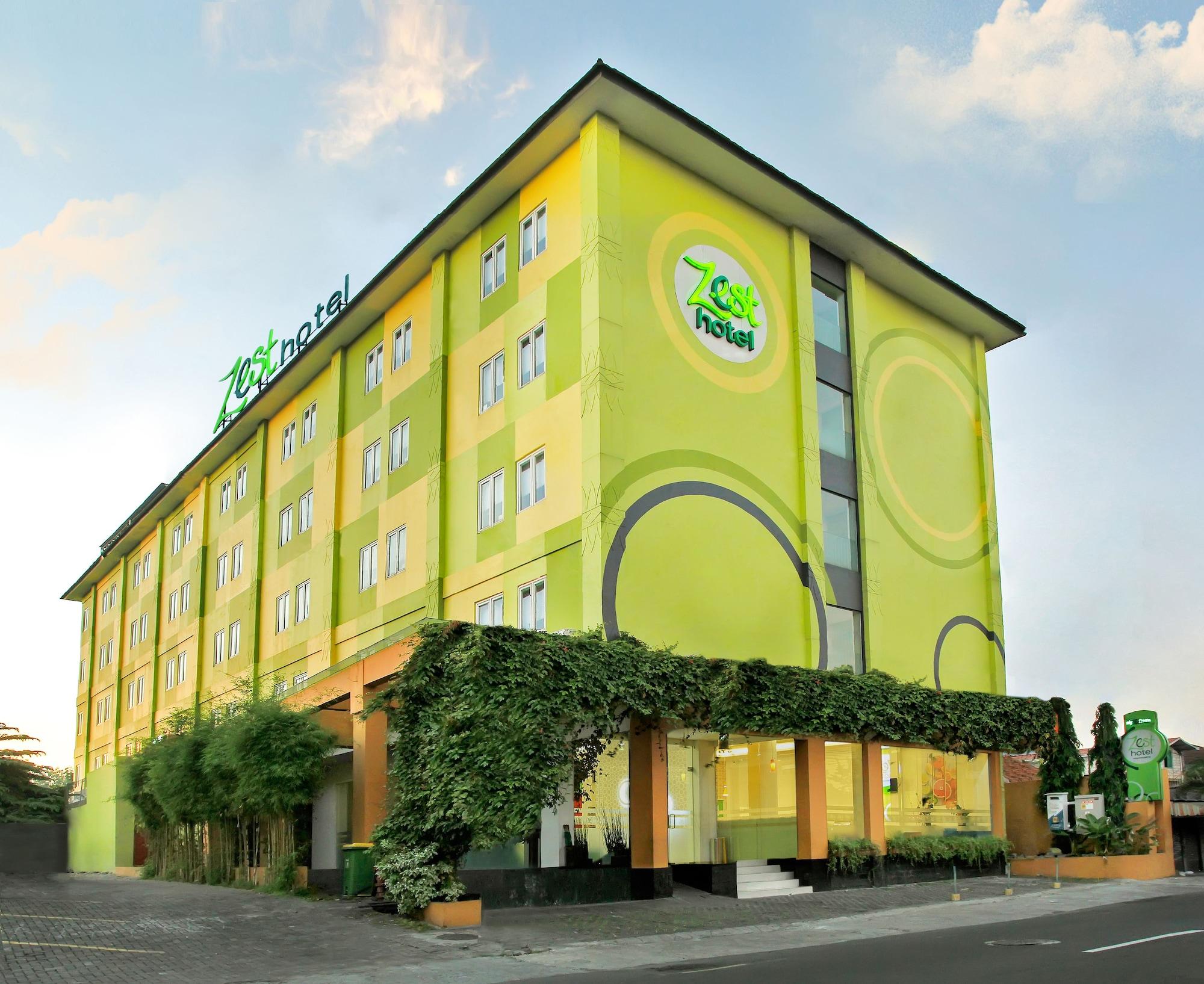 Vista Exterior Zest Hotel Yogyakarta