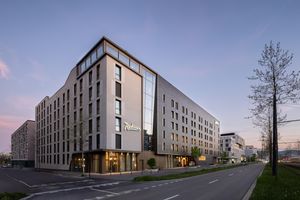 Paquete - Radisson Hotel & Suites Zurich