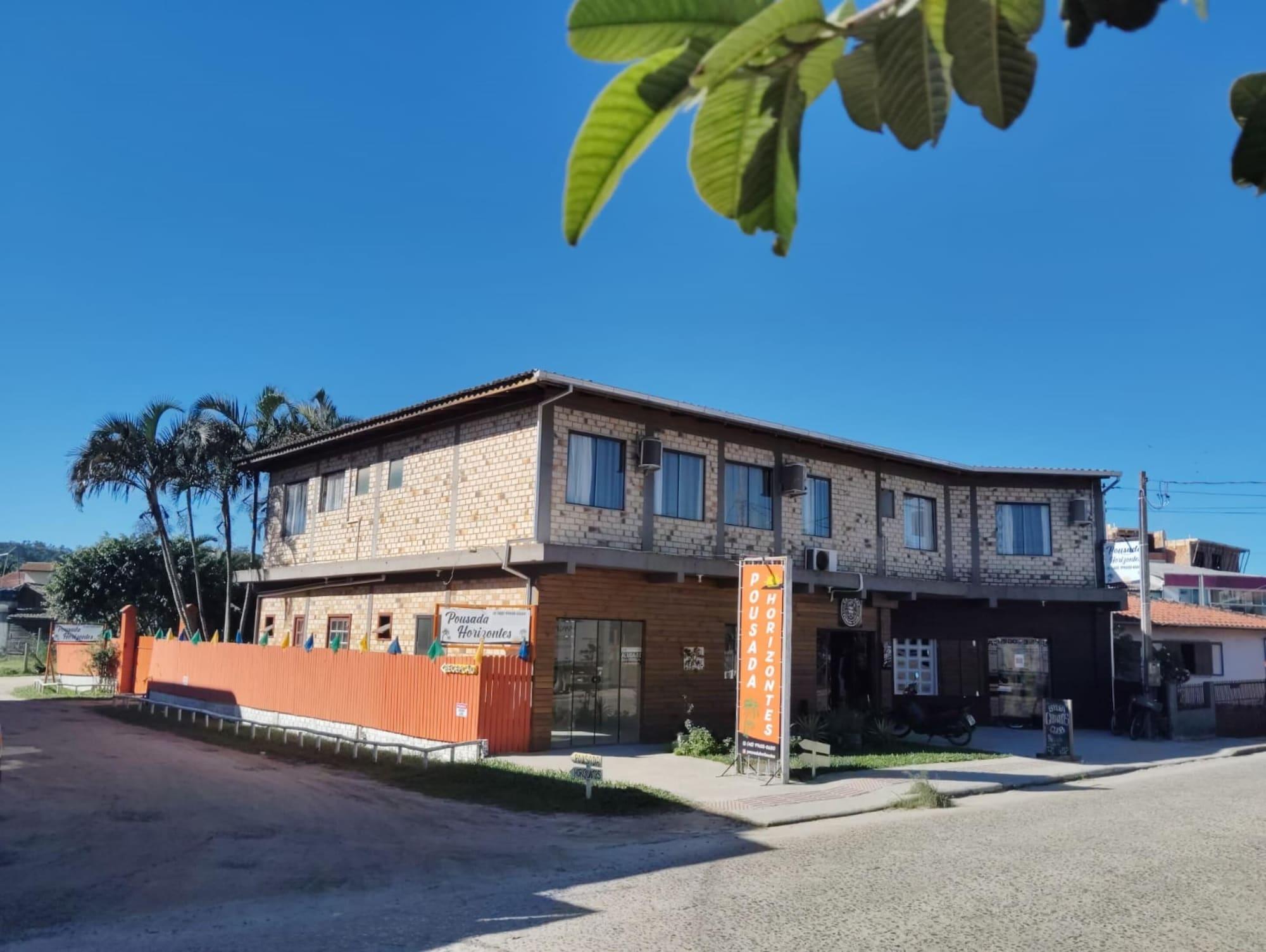 Vista Exterior Pousada Horizontes