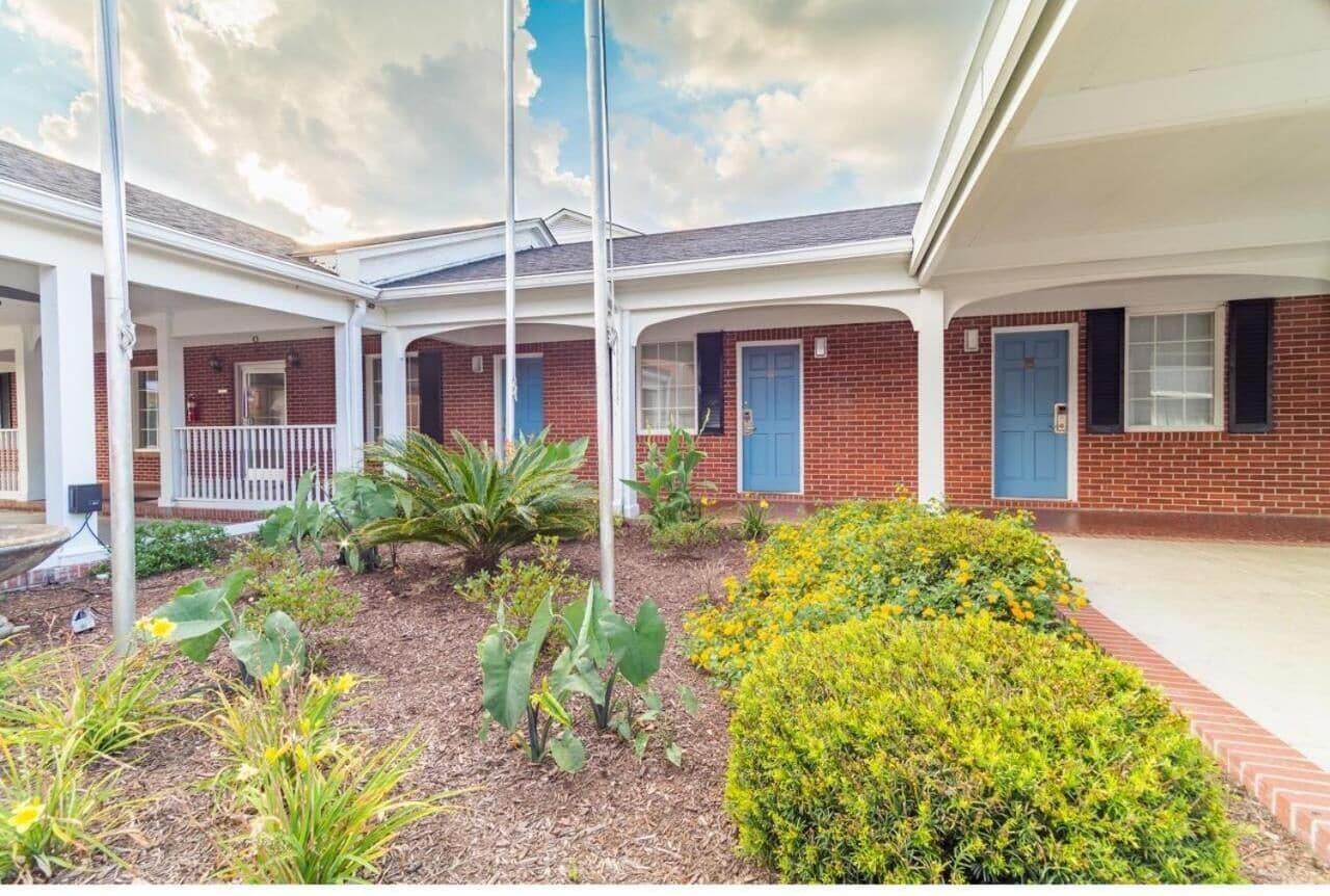 Comodidades del Alojamiento Winton Inn & Suites