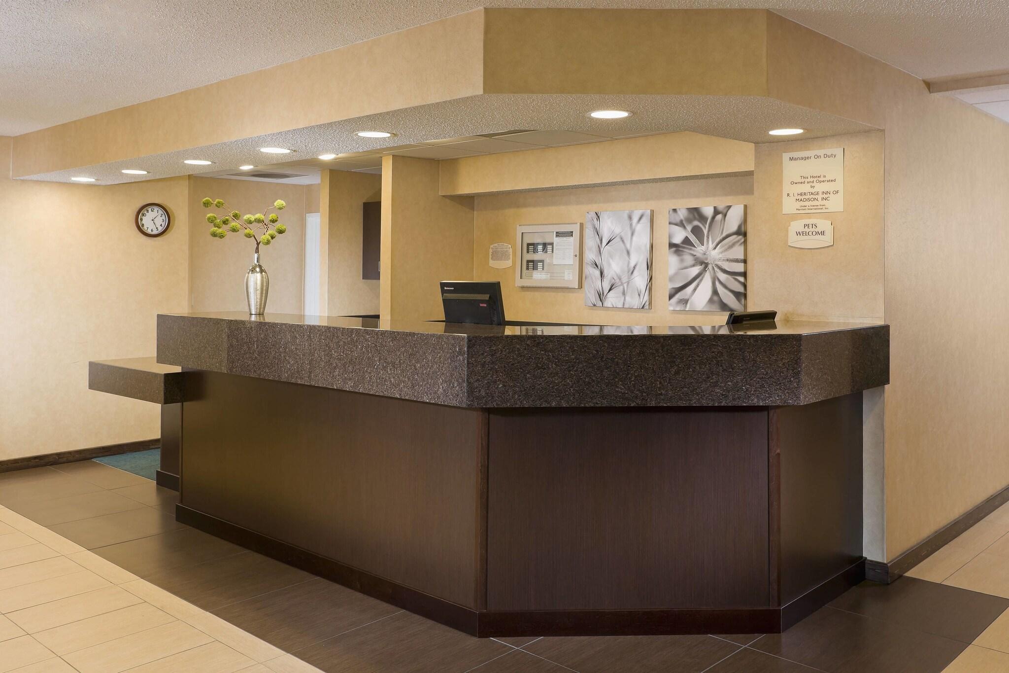 Vista Lobby Residence Inn by Marriott Madison East