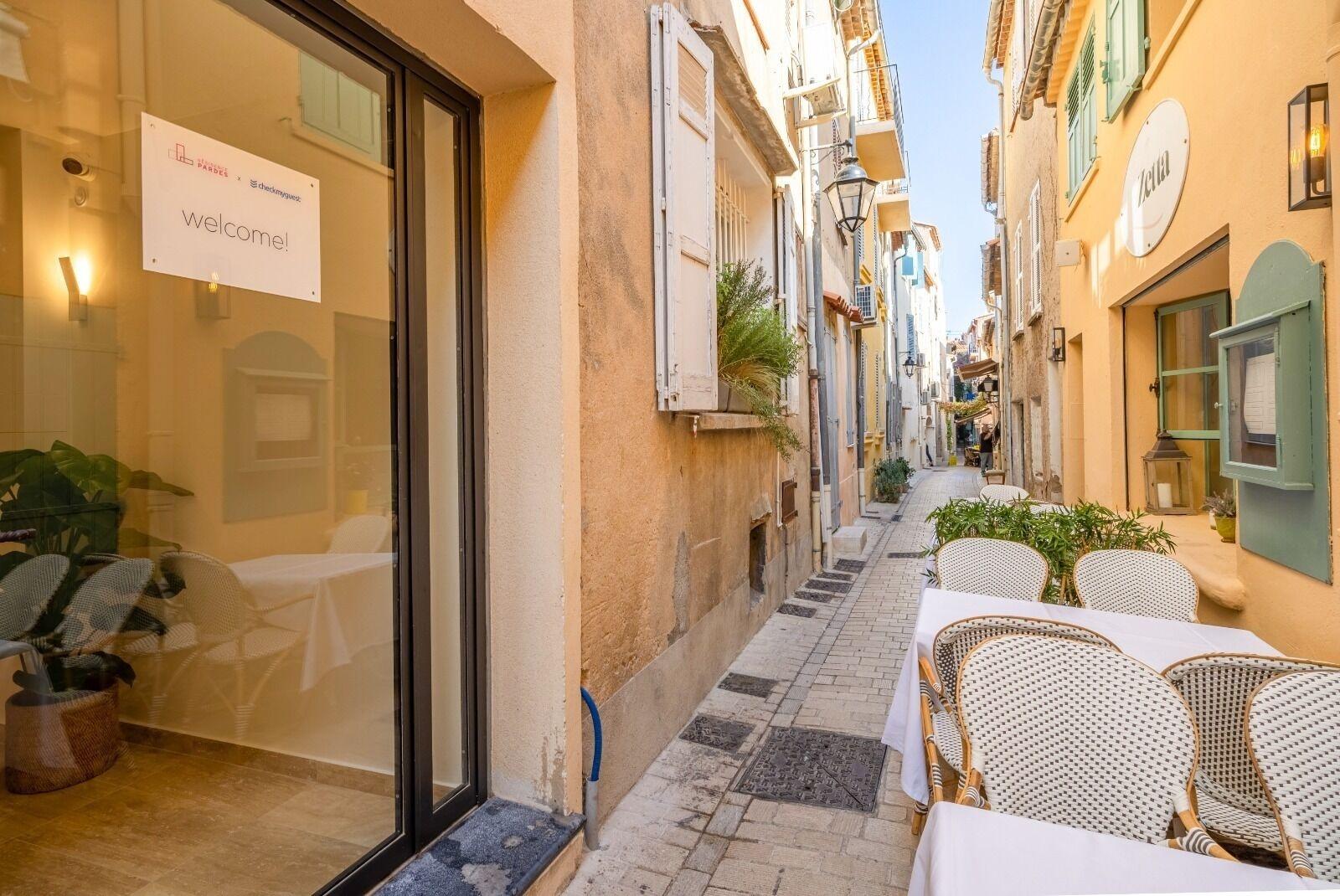 Vista Exterior Résidence Saint-Tropez FENIERS
