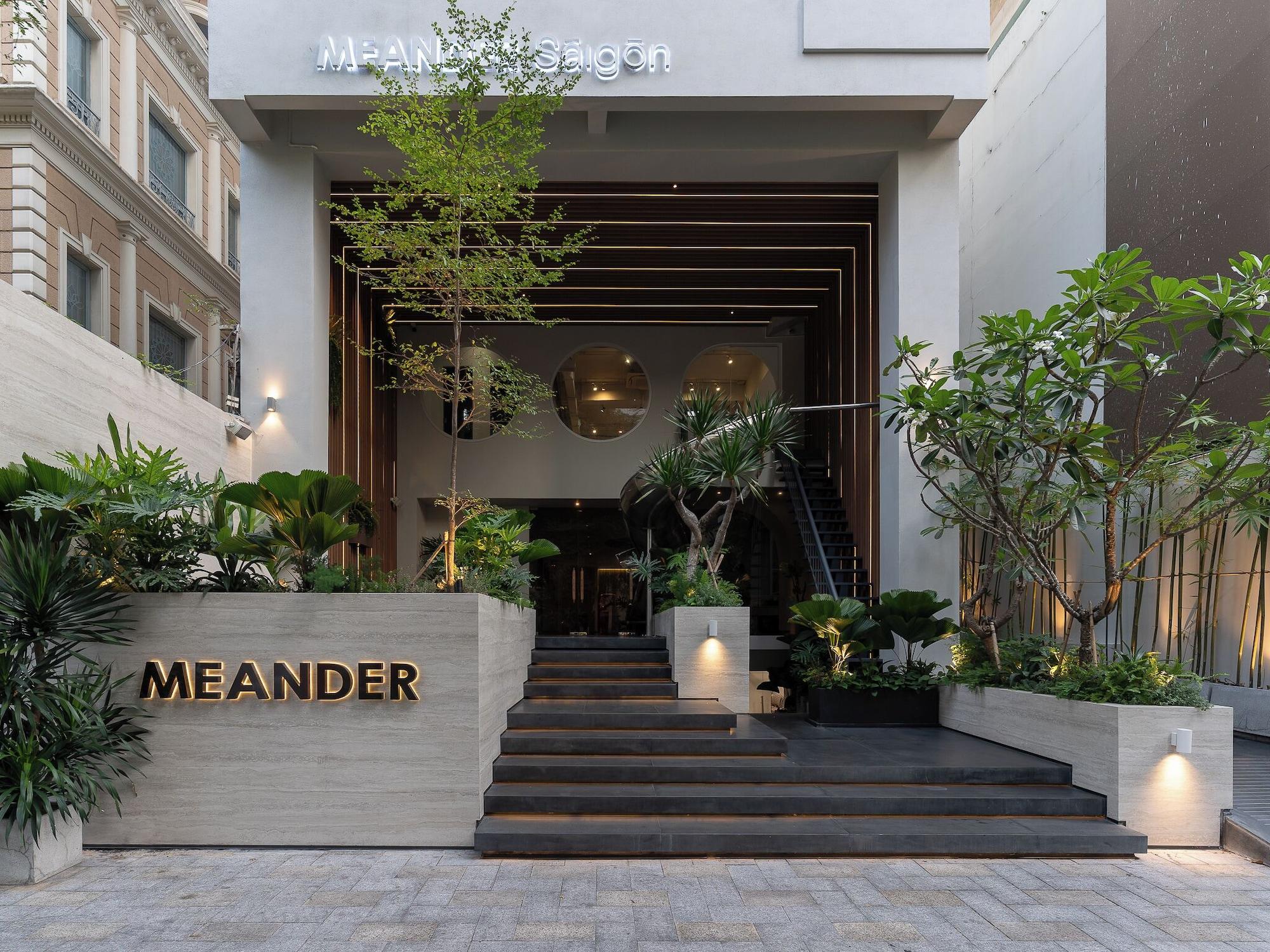 Varios MEANDER Saigon