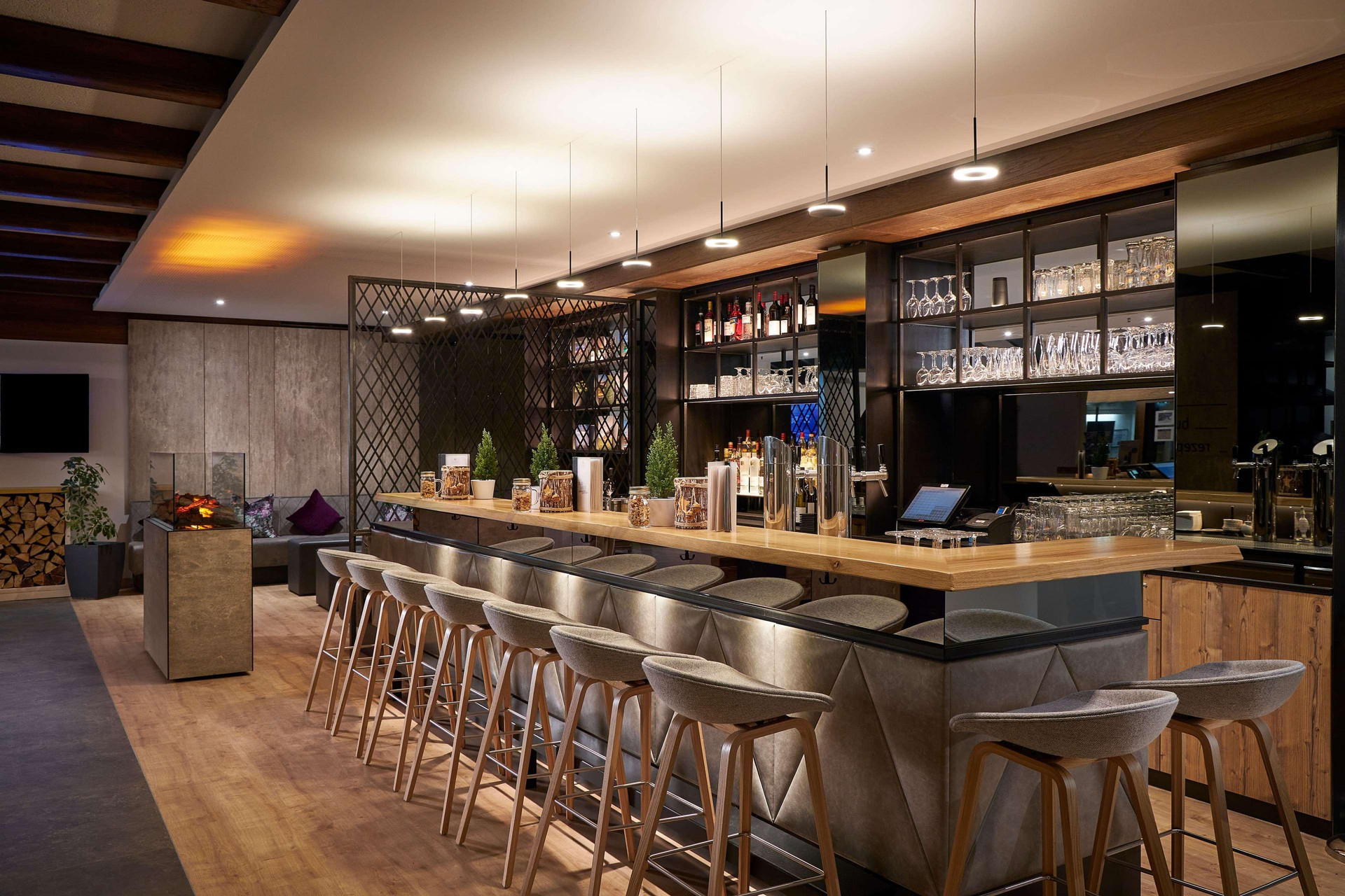 Bar/Salón HYPERION Hotel Garmisch – Partenkirchen