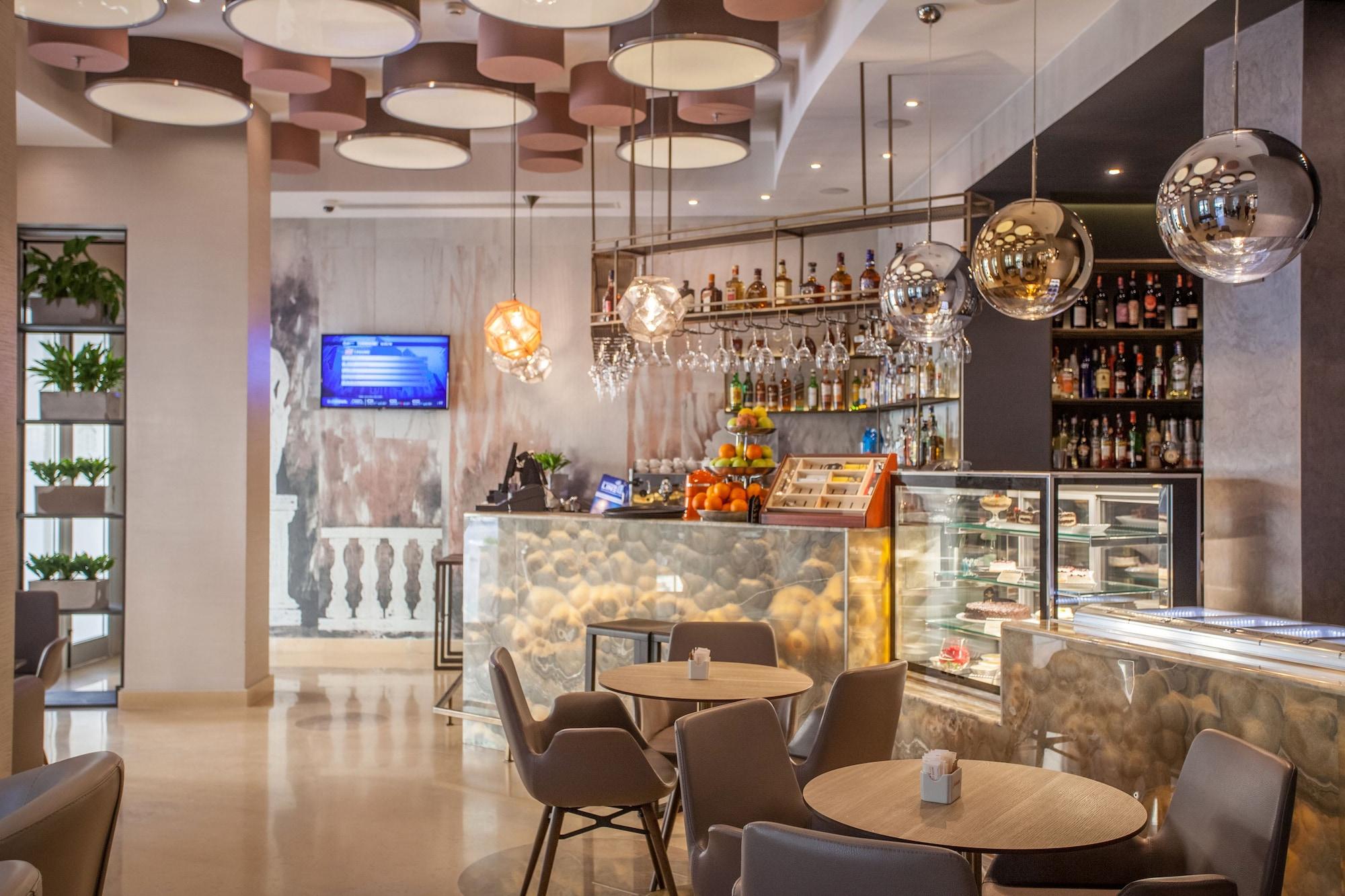 Bar/lounge Hotel Colosseo Tirana