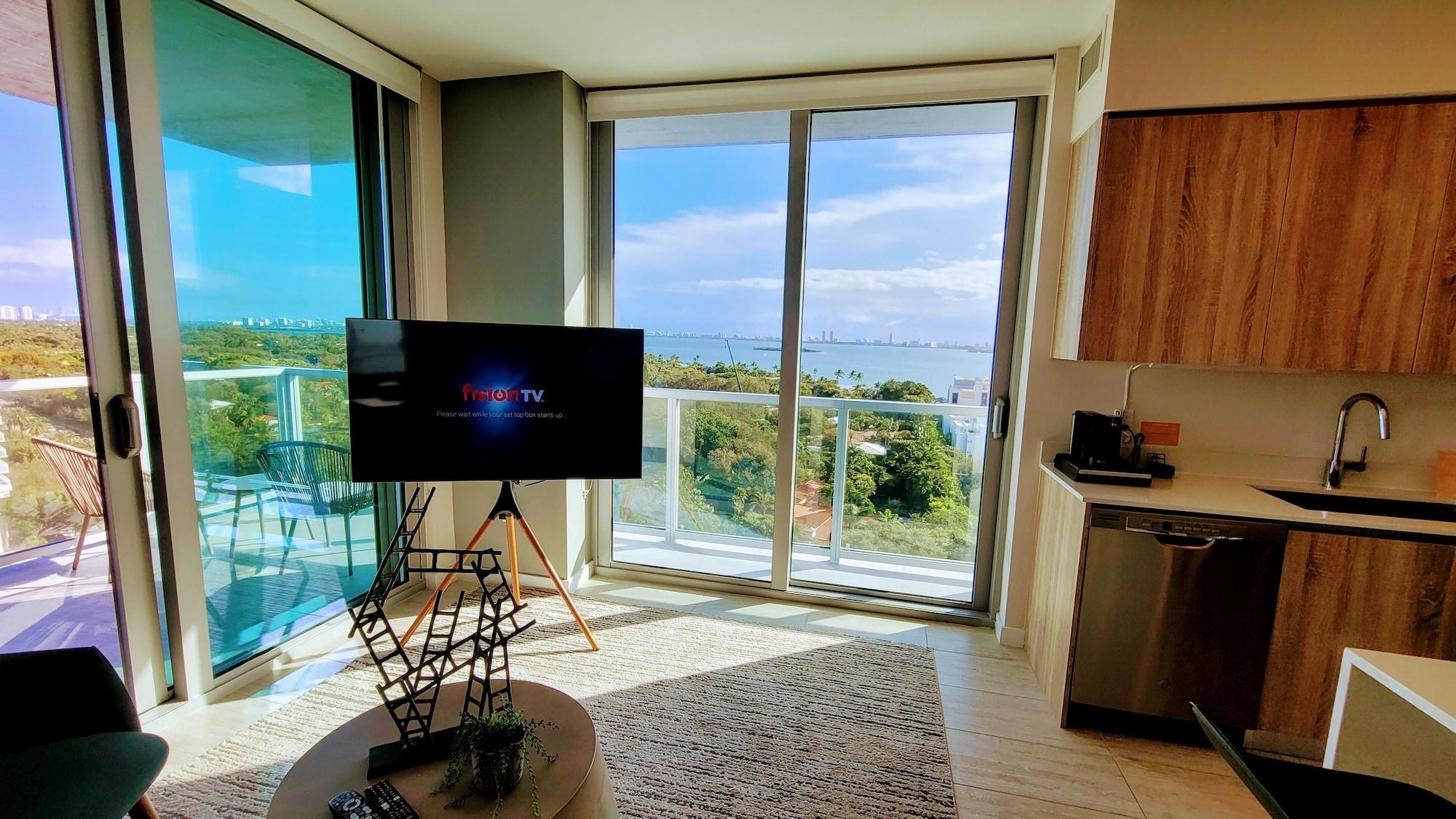 Set de Habitación Design District Bay View Cielo Stays
