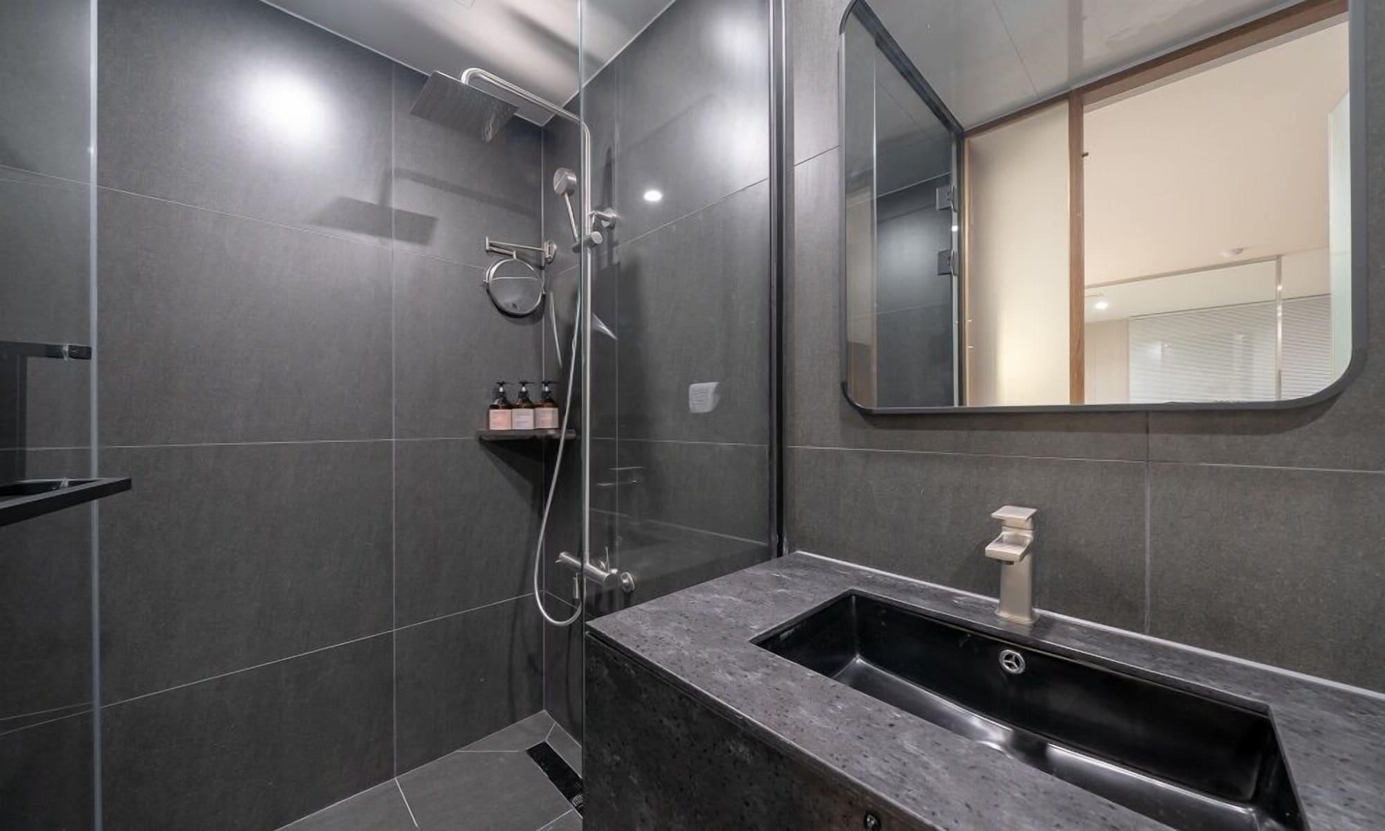 Equipamiento de Habitación Ocean Front Home- spacious, beautiful yard, hot tub & ocean view all around!!