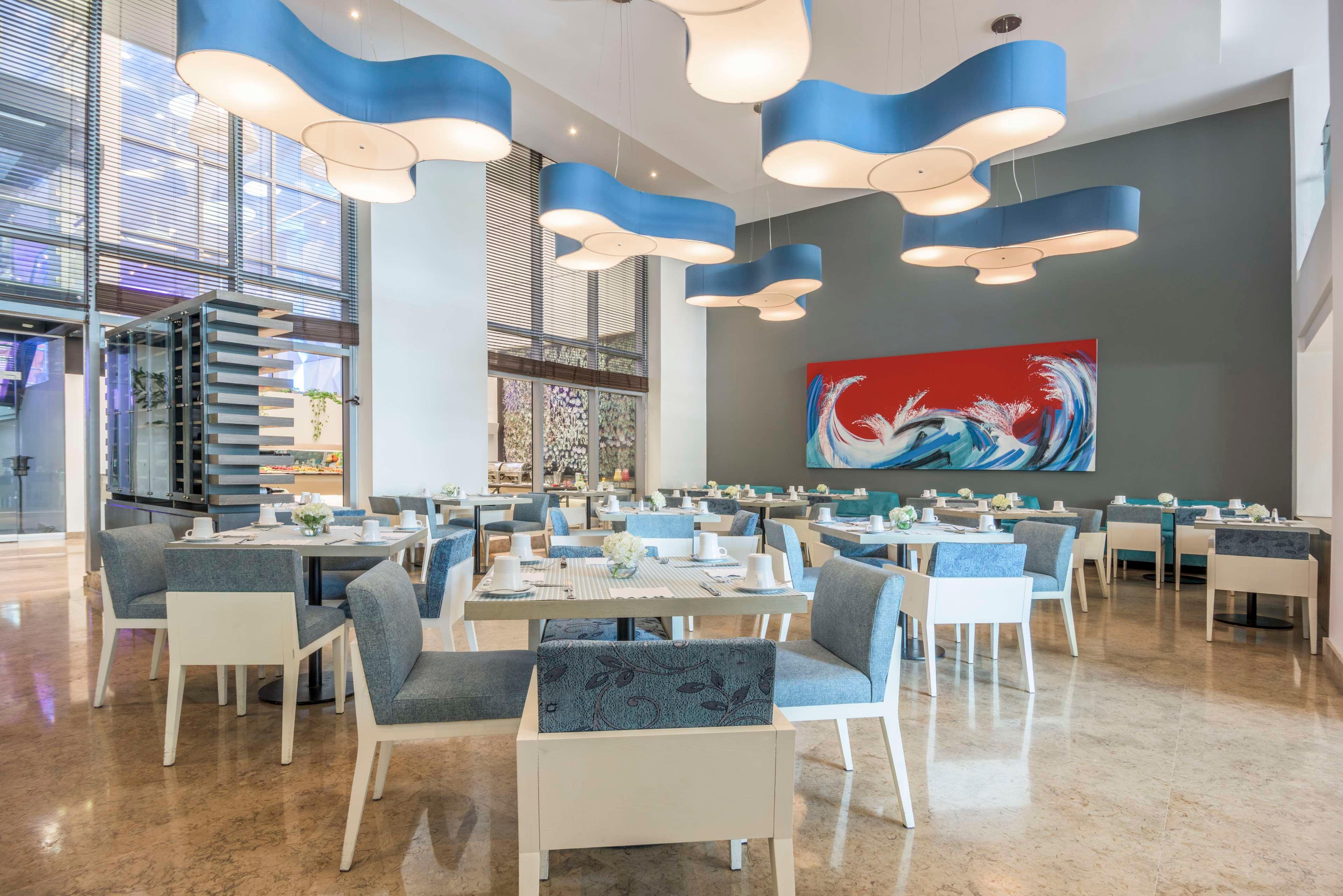 Restaurant NH Collection Barranquilla Smartsuites Royal