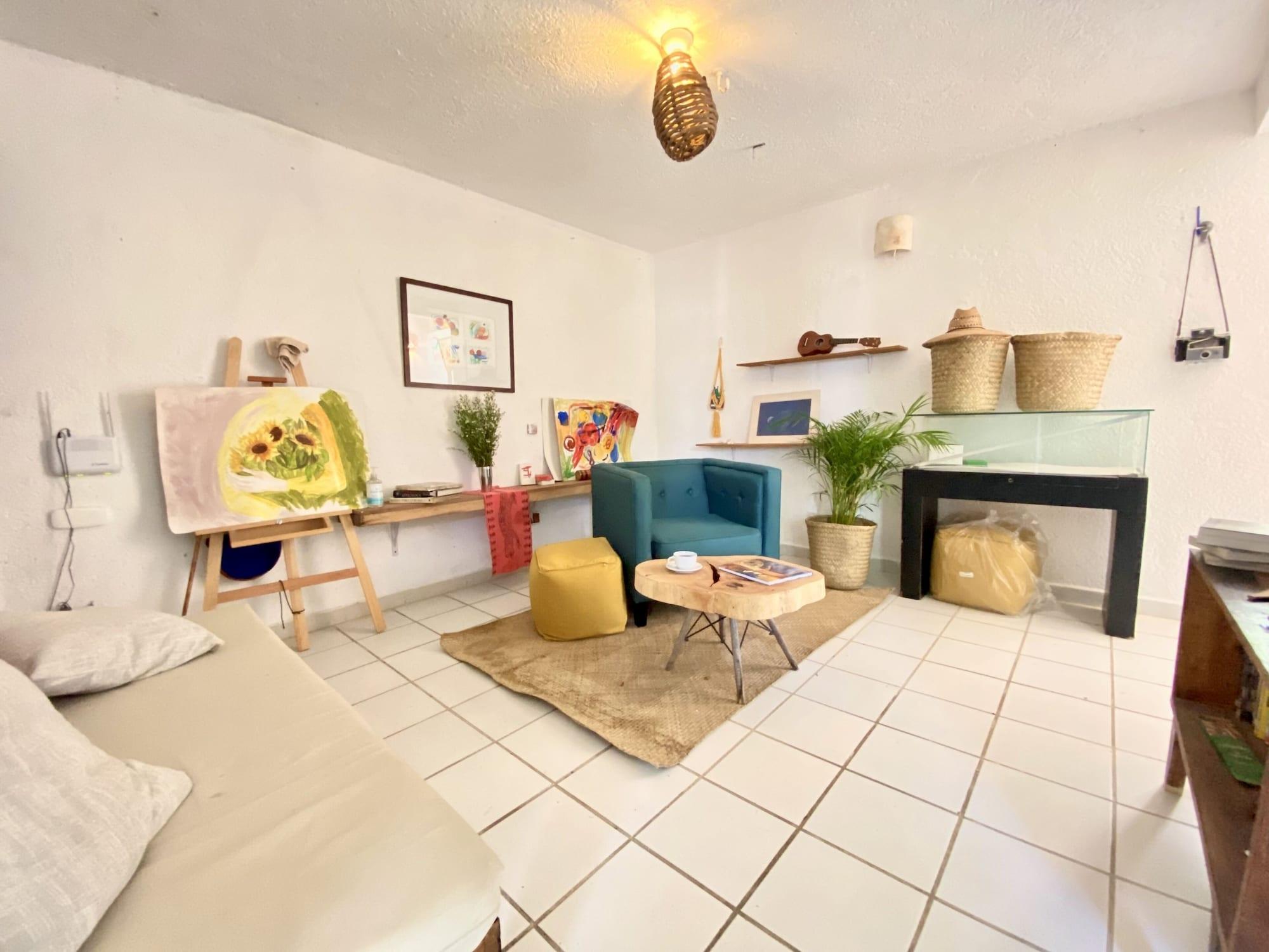 Vista Lobby Casa del Artista B&B