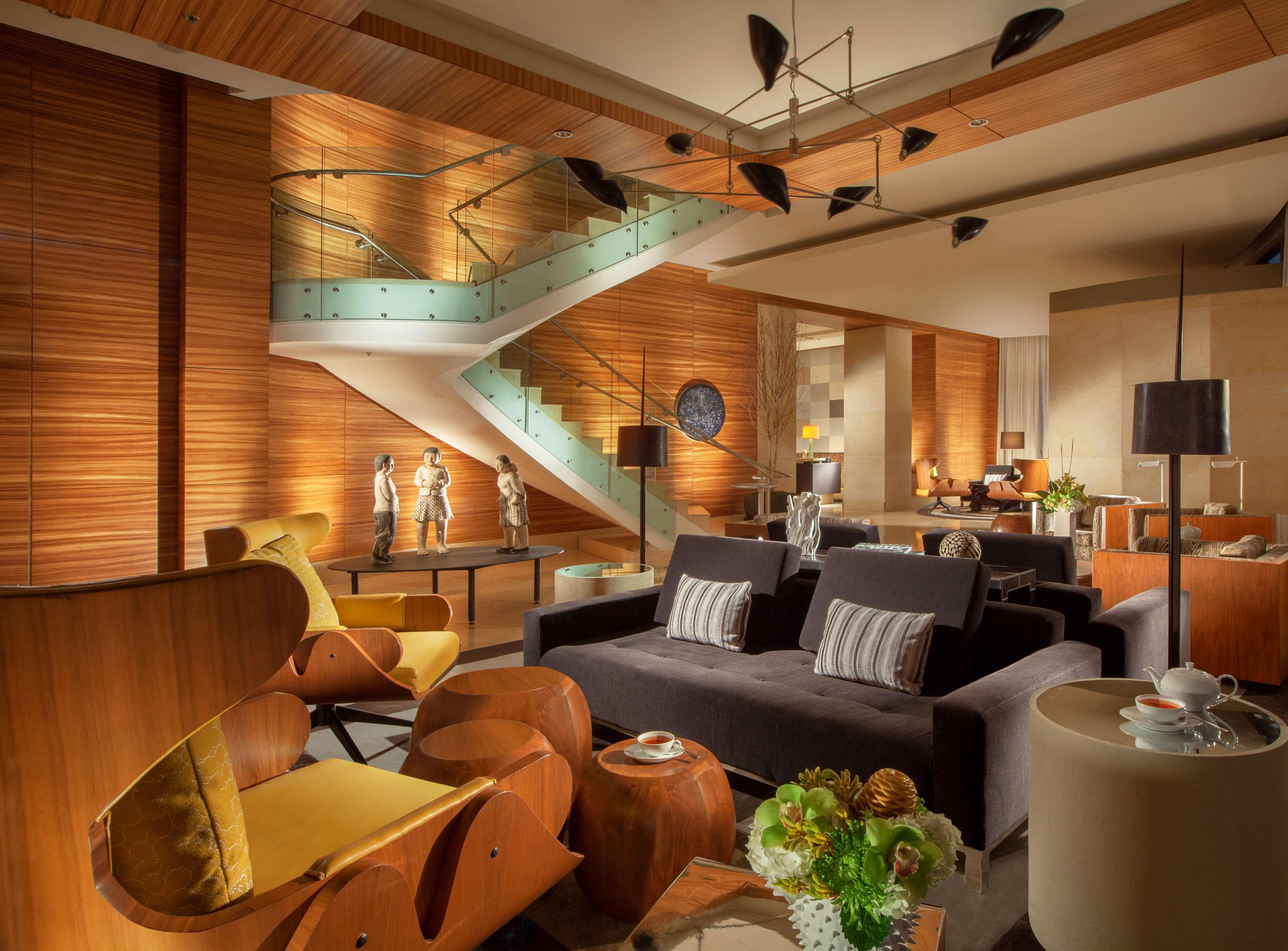 Vista Lobby 1 Hotel Seattle
