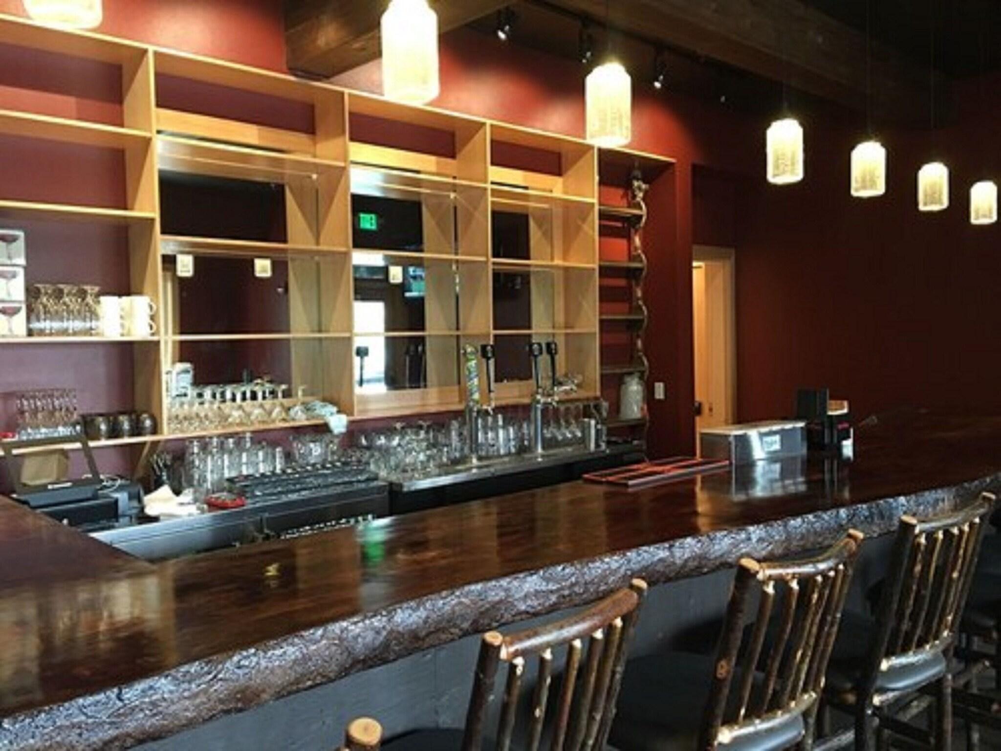 Bar/Salón Sitka Hotel