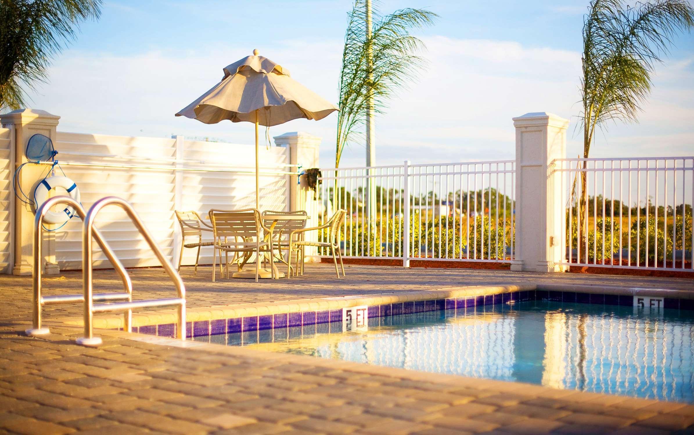 Vista Piscina Hampton Inn & Suites Lake Wales