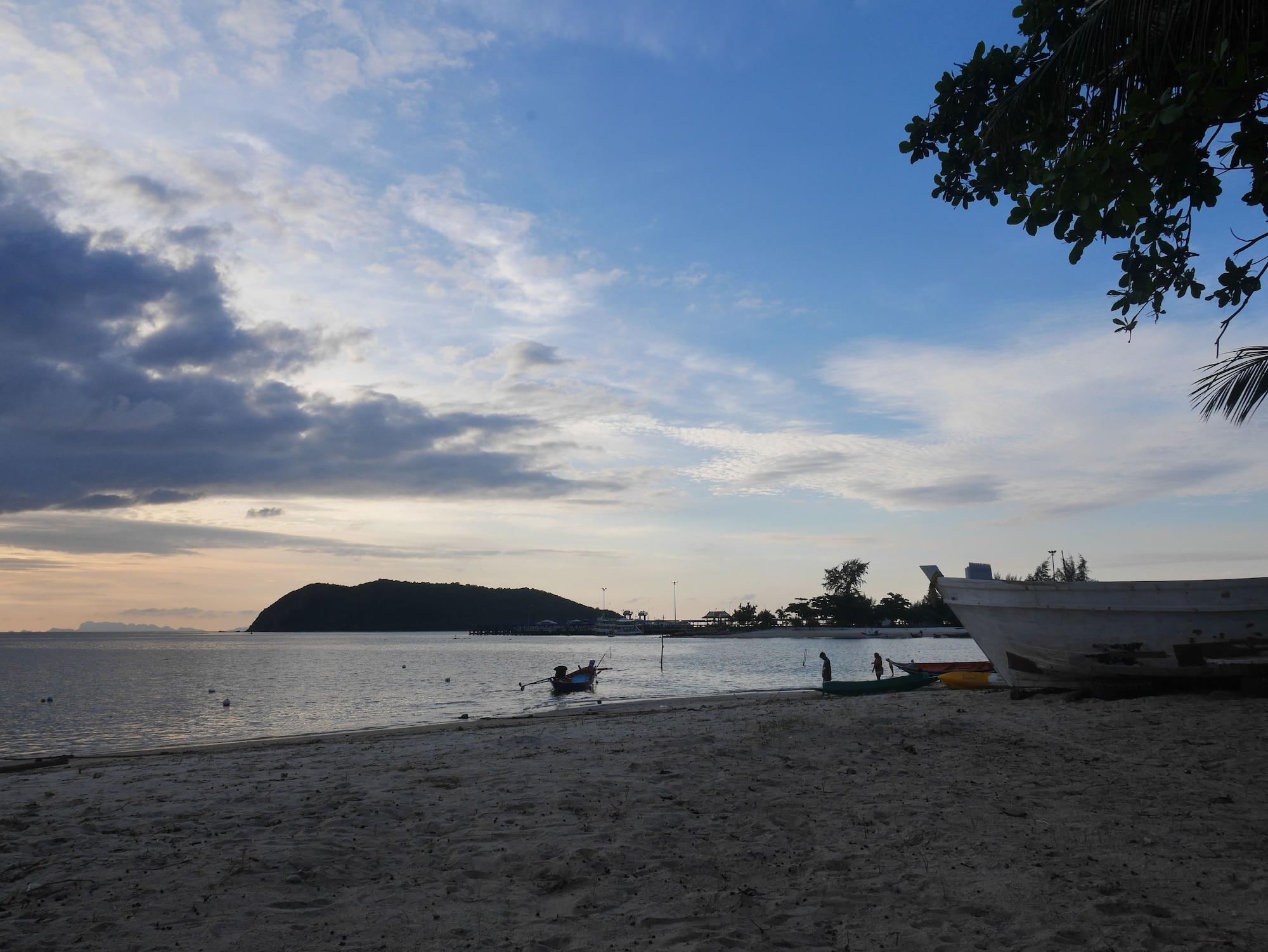 Playa The Pier Koh Phangan