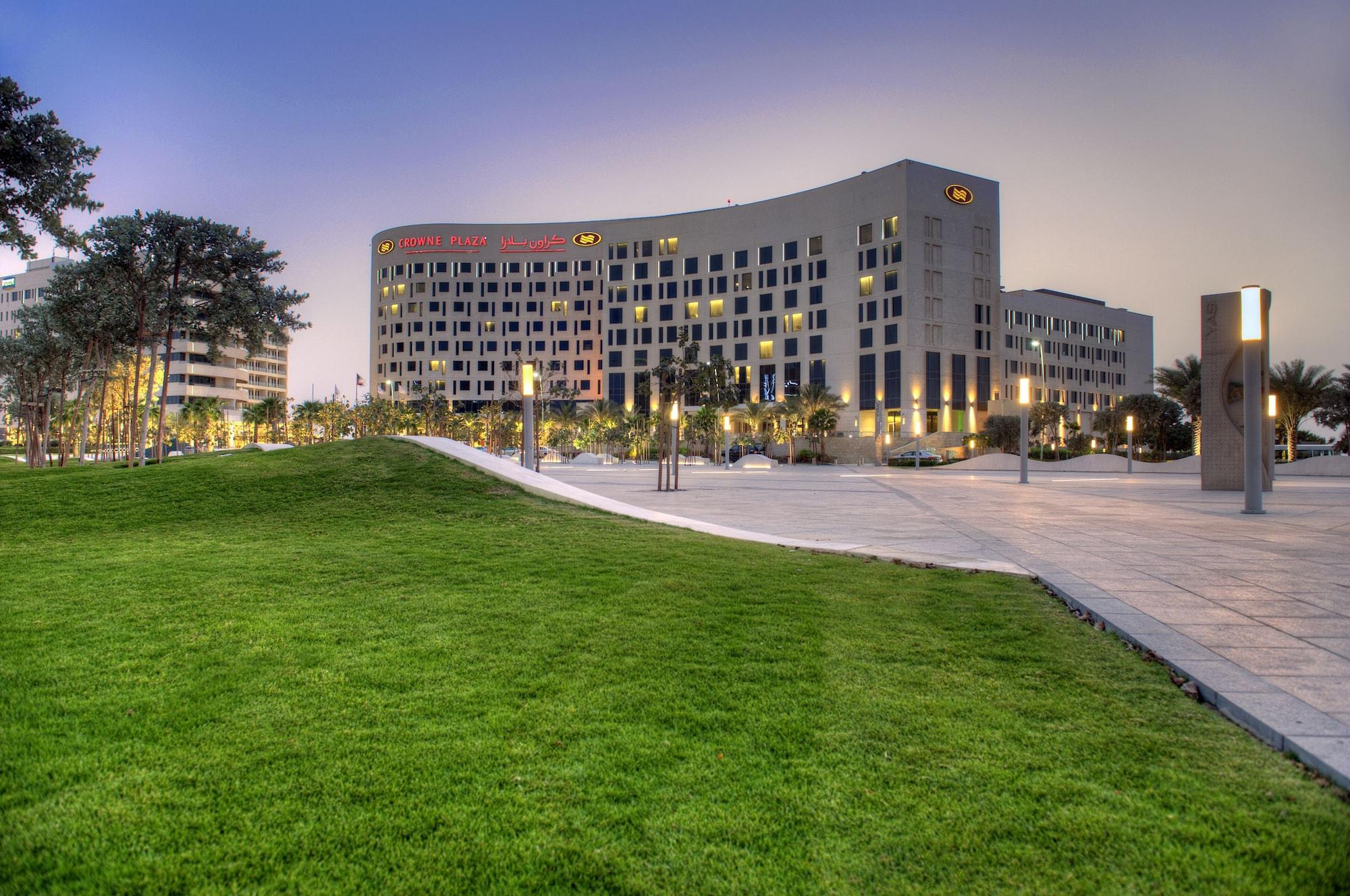 Vista Exterior Crowne Plaza Abu Dhabi Yas Island by IHG