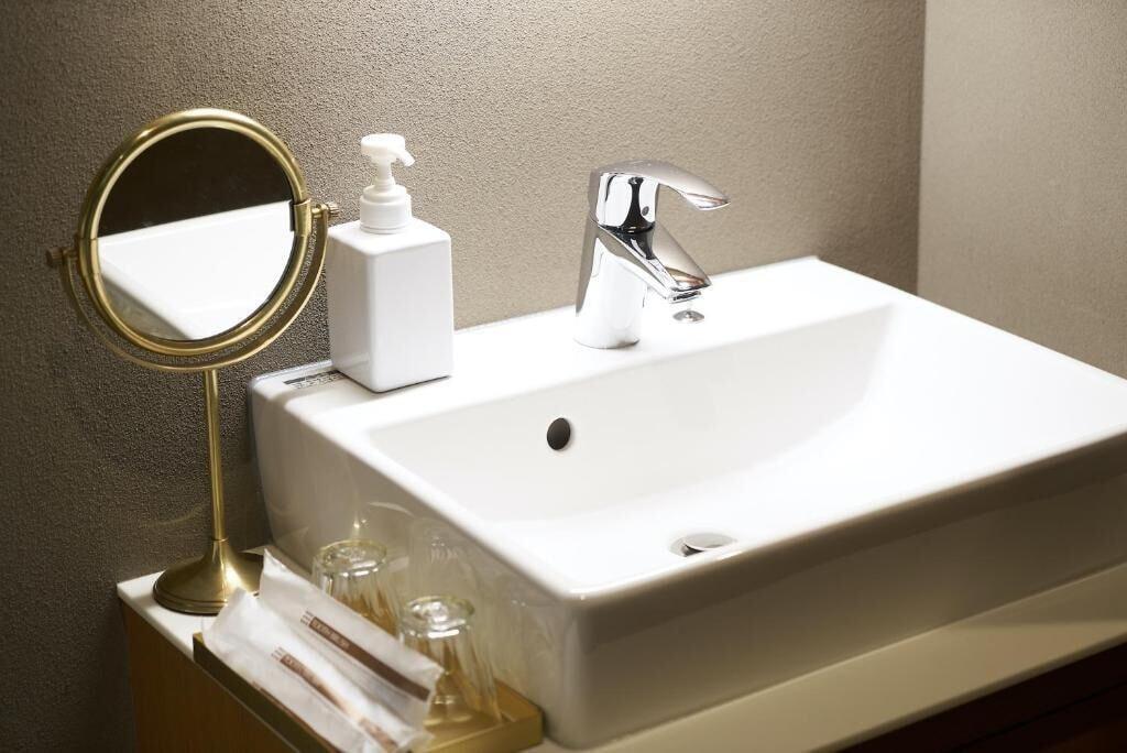 Equipamiento de Habitación NEON HOTEL