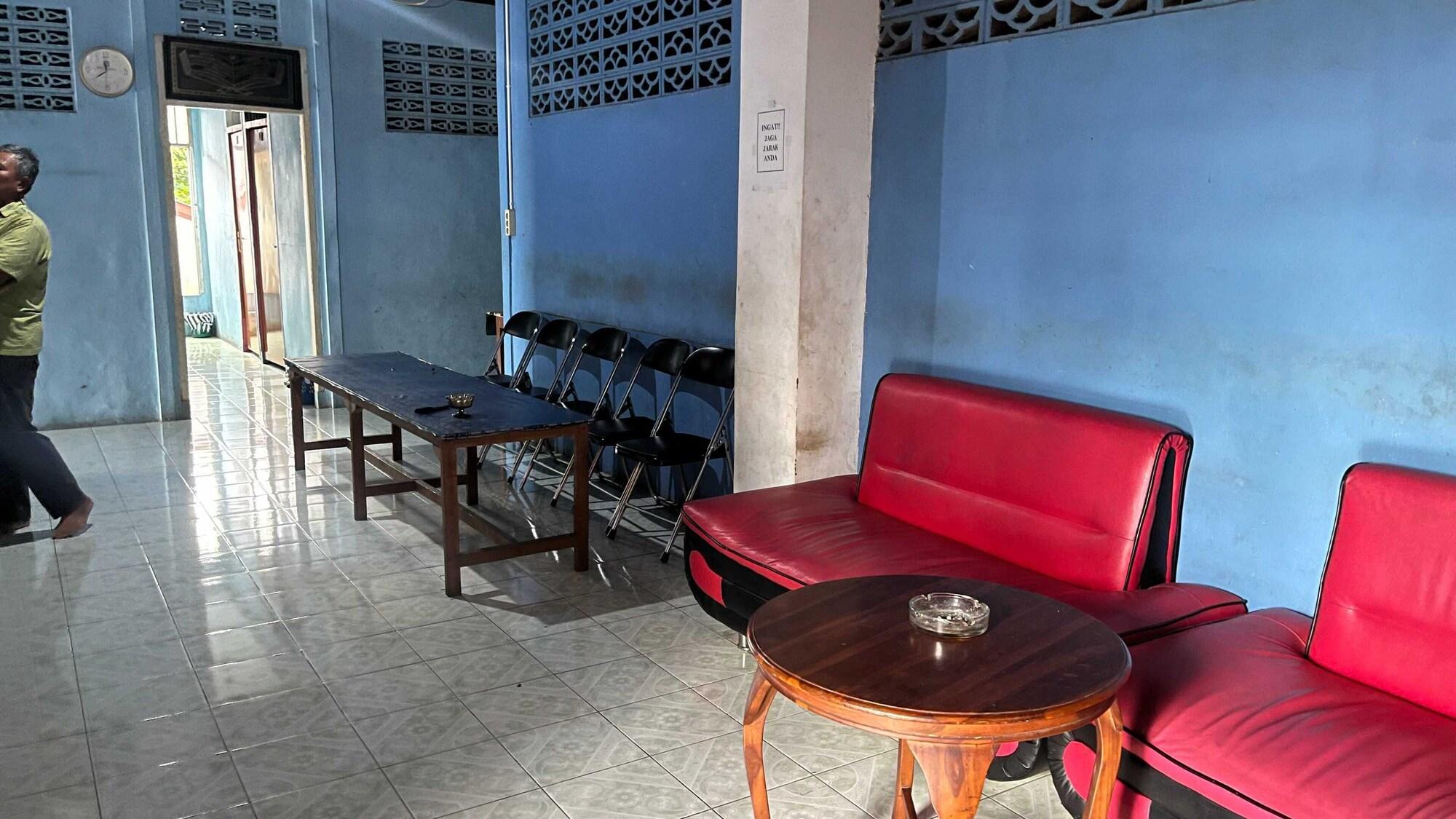 Vista Lobby Hotel O Wisma Alam Syariah Near PLN GARDU INDUK MAMUJU