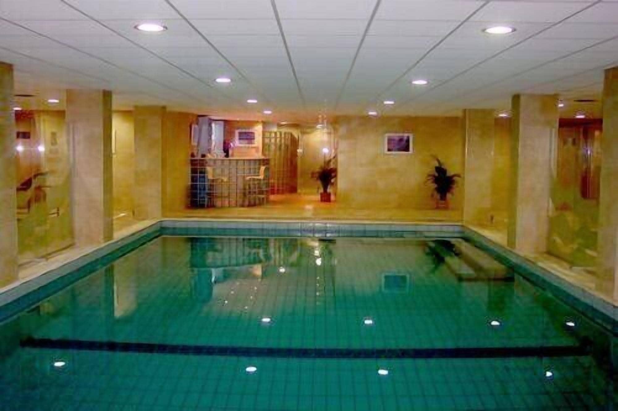 Spa Athina Airport Hotel