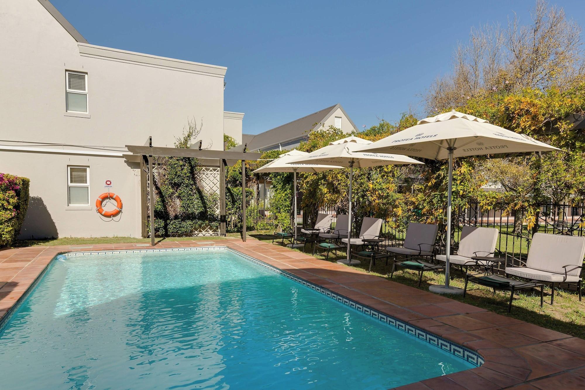 Vista Piscina Protea Hotel by Marriott Cape Town Mowbray