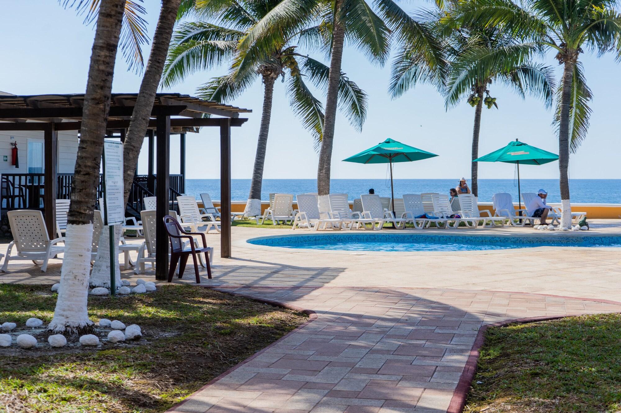 Vista Exterior Hotel Cayman Suites