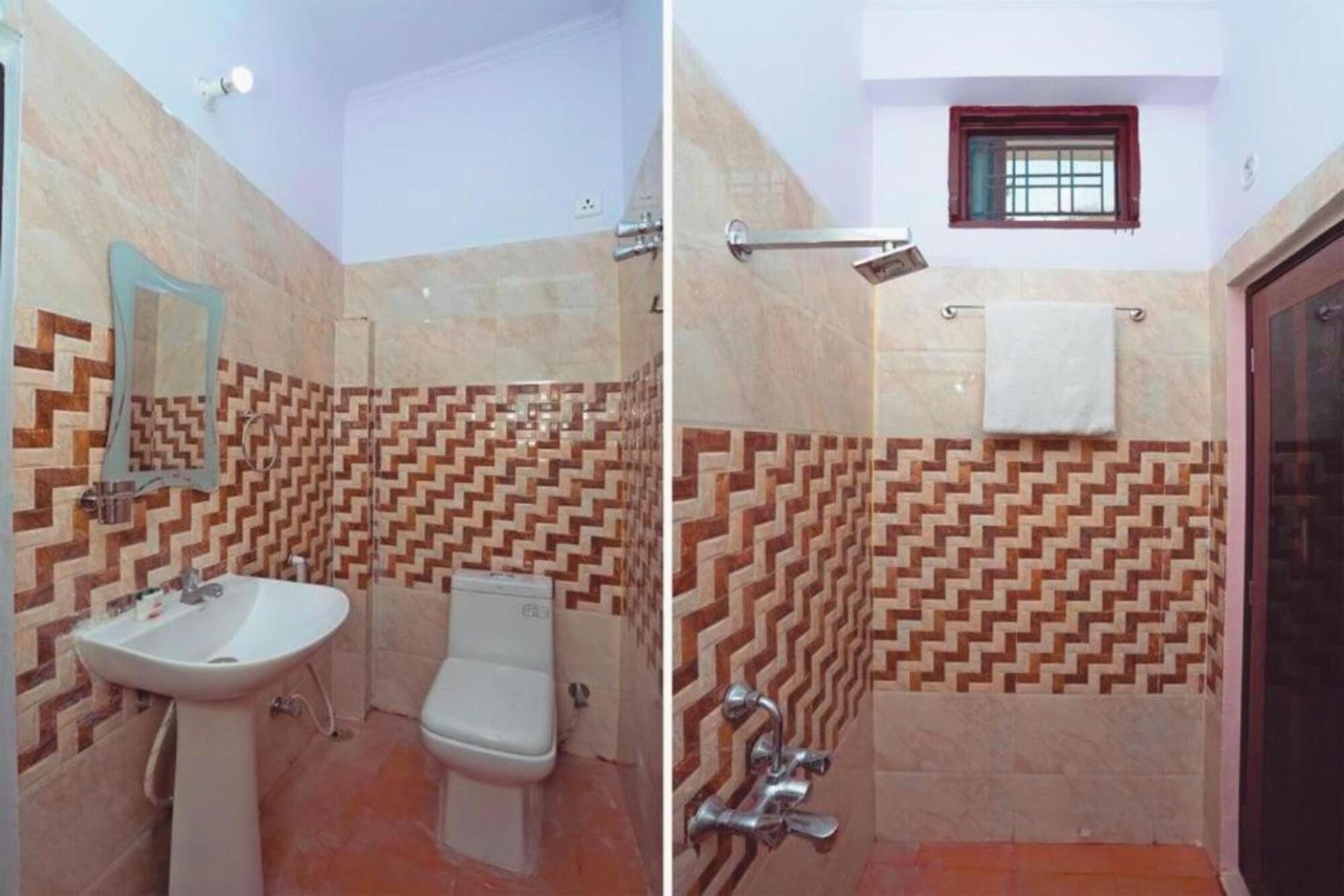 Equipamiento de Habitación Goroomgo The Aradhya Gange Residency Rishikesh