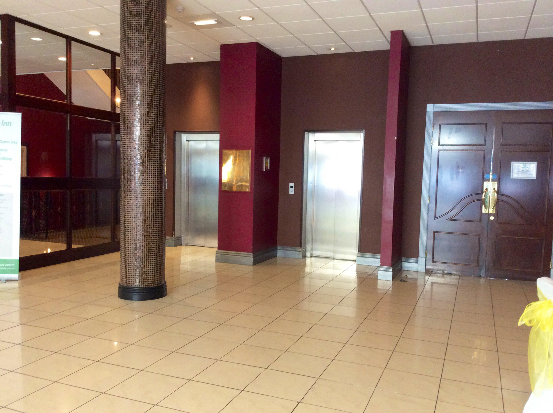 Vista Lobby Holiday Inn Barnsley M1, JCT.37