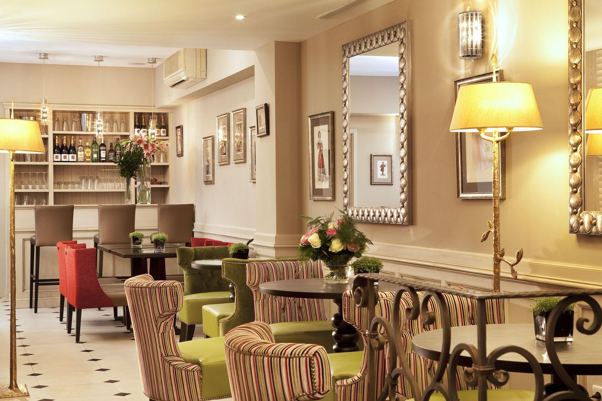 Bar/Salón Hôtel des Comédies