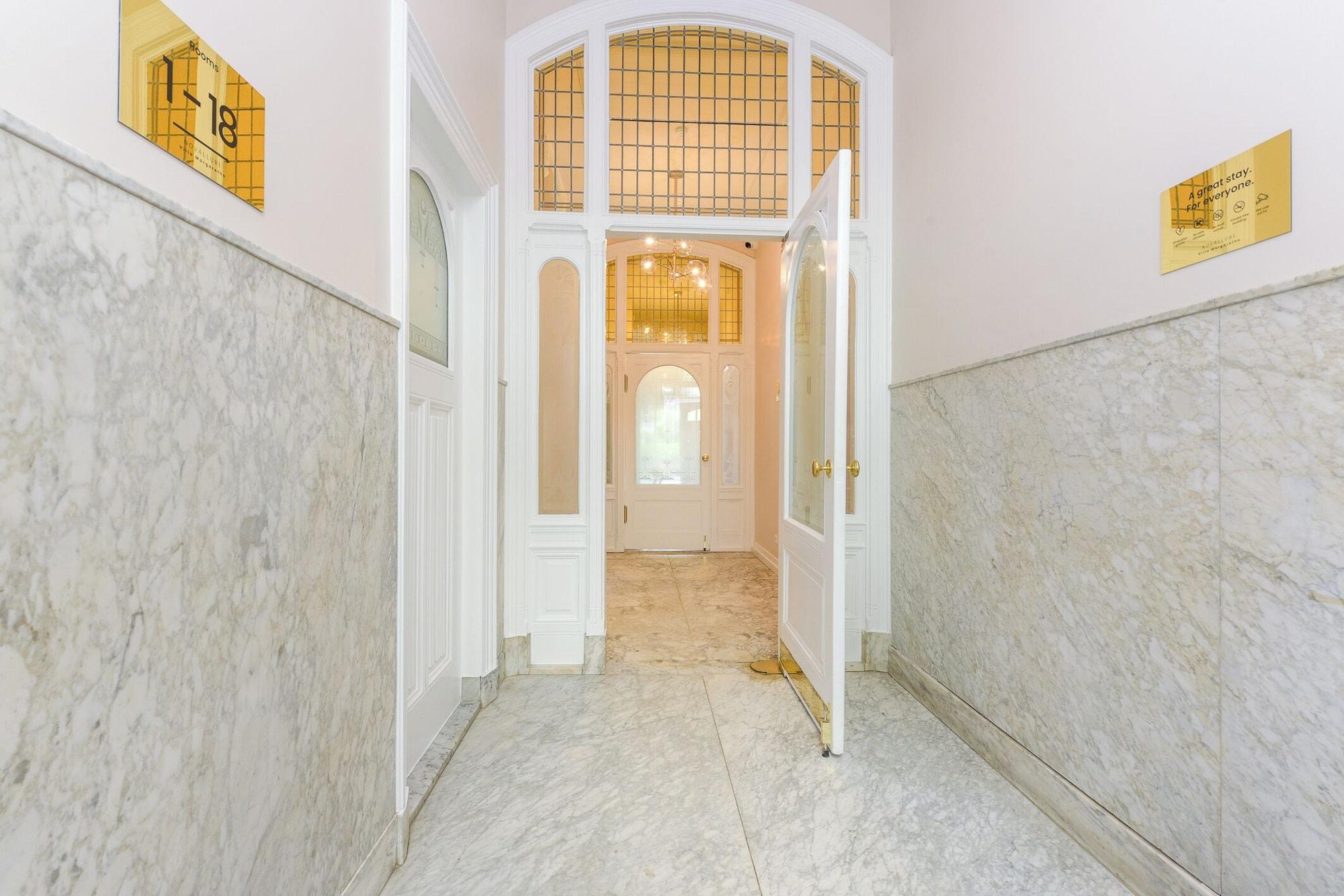 Vista Lobby Novallure Villa Margaretha