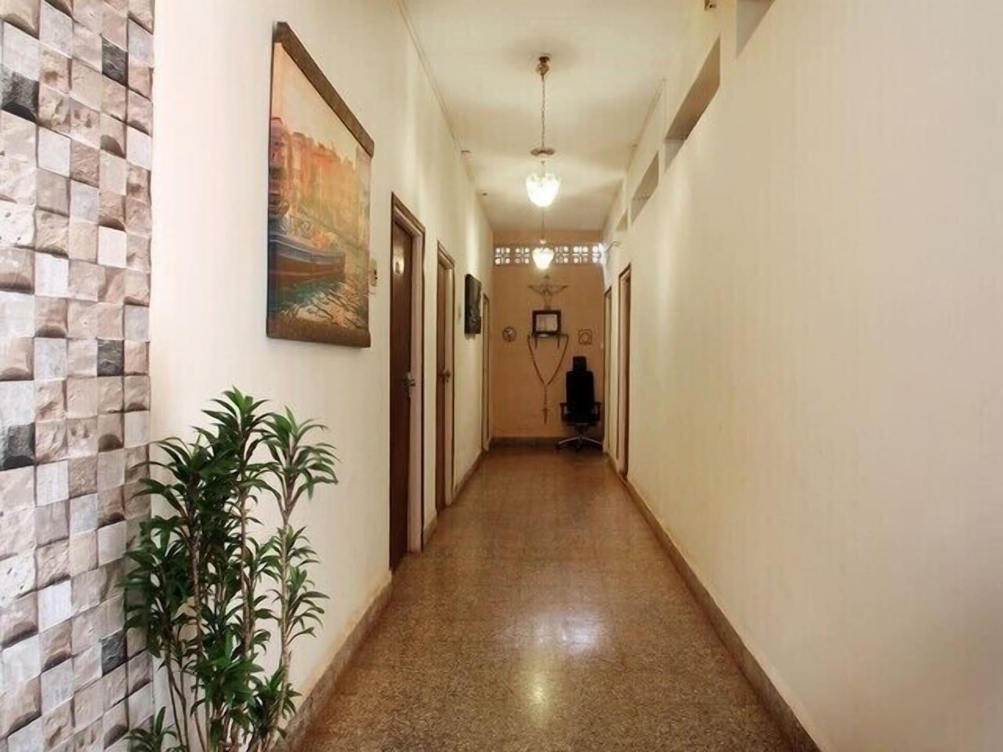 Varios Bonanza Hotel