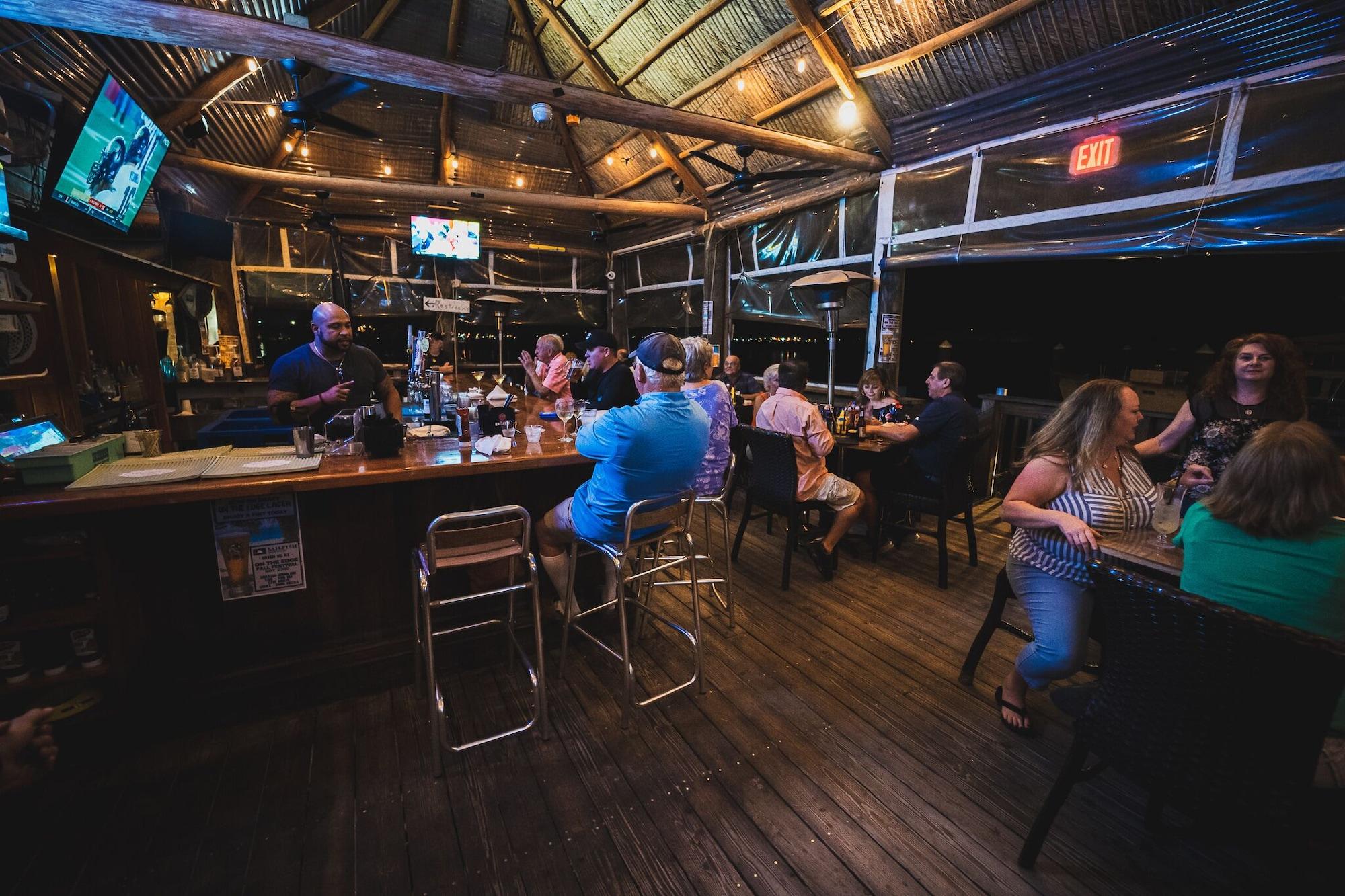 Restaurant Dockside Inn & Resort