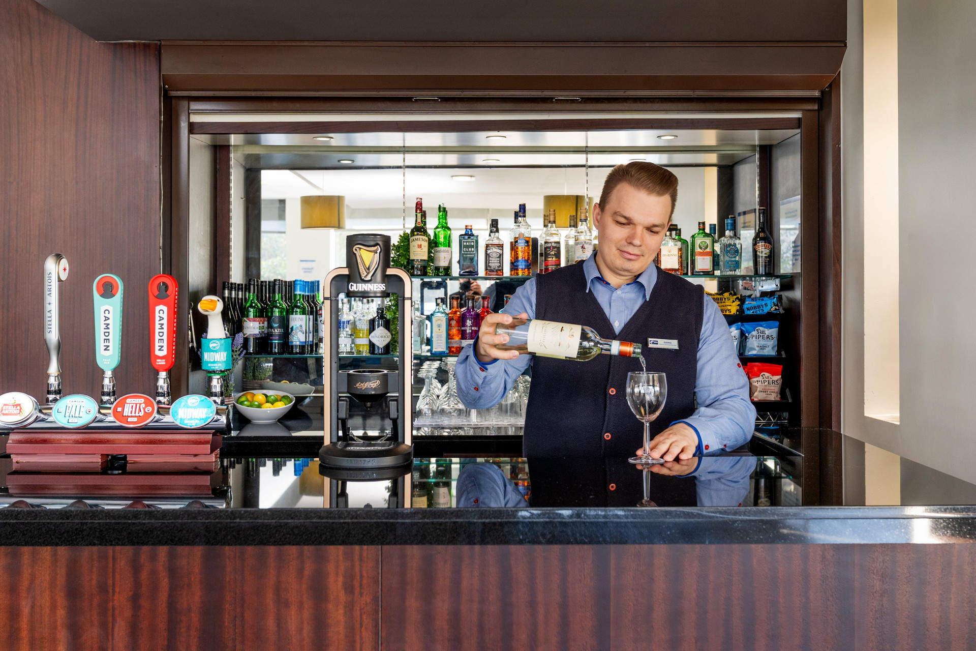 Bar/Salón The Duxford Hotel - Cambridge South M11 Jct 10
