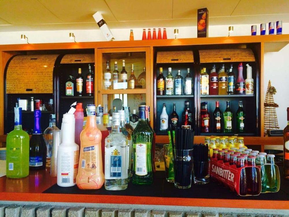 Bar/Salón Hotel Bel 3