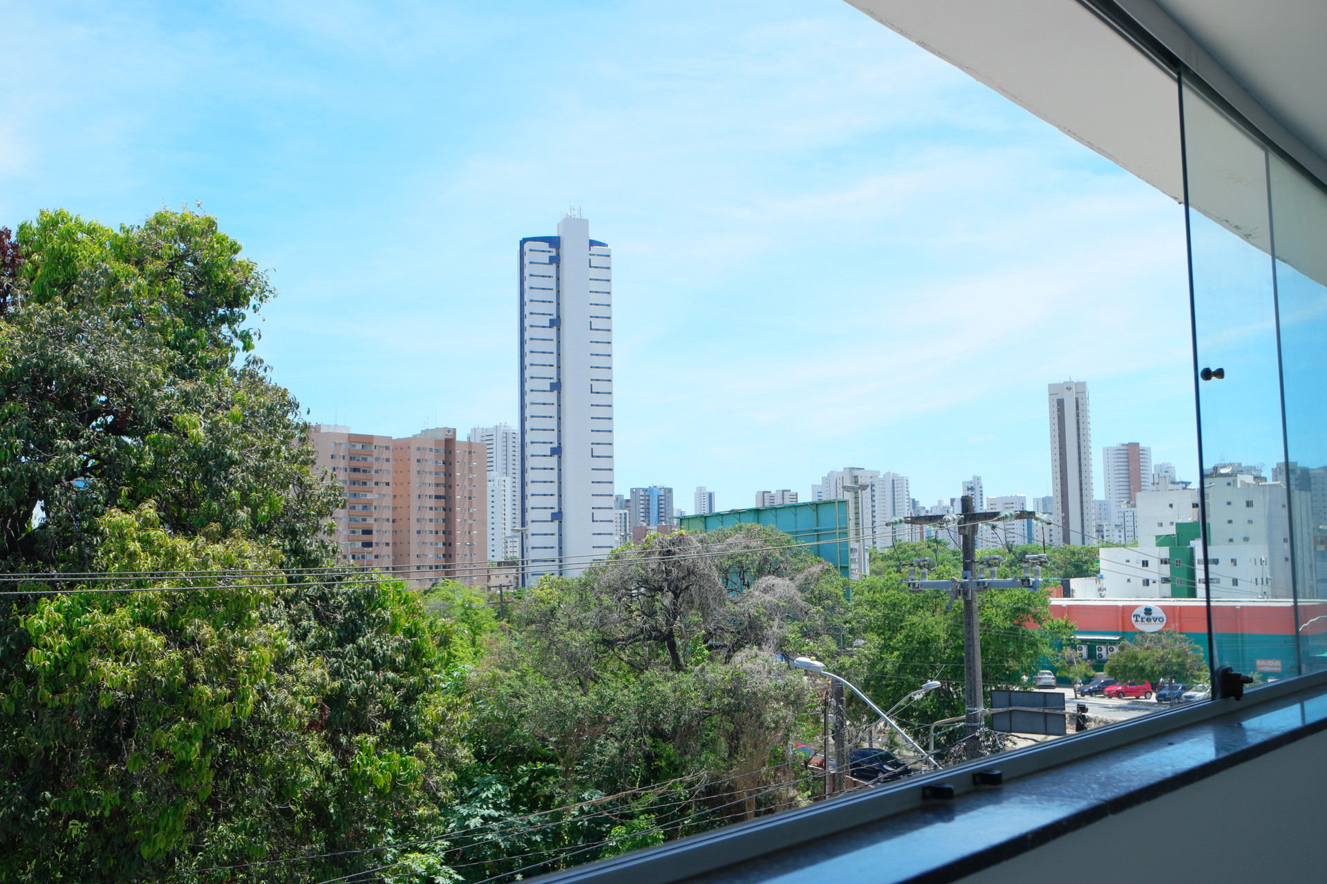 Varios Suites Residence